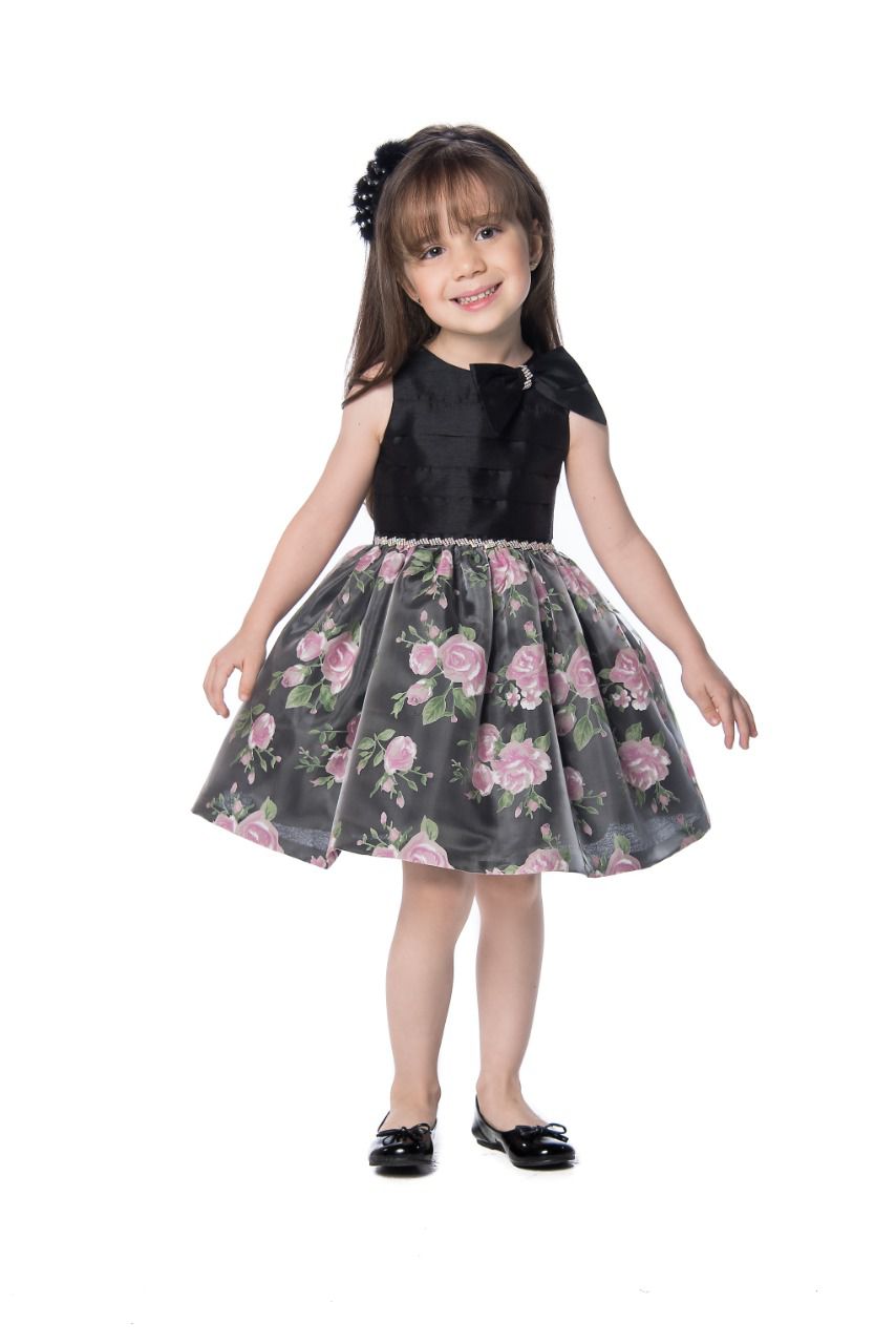 Vestido de Festa Infantil Preto Floral da Petit Cherie Tipinhos