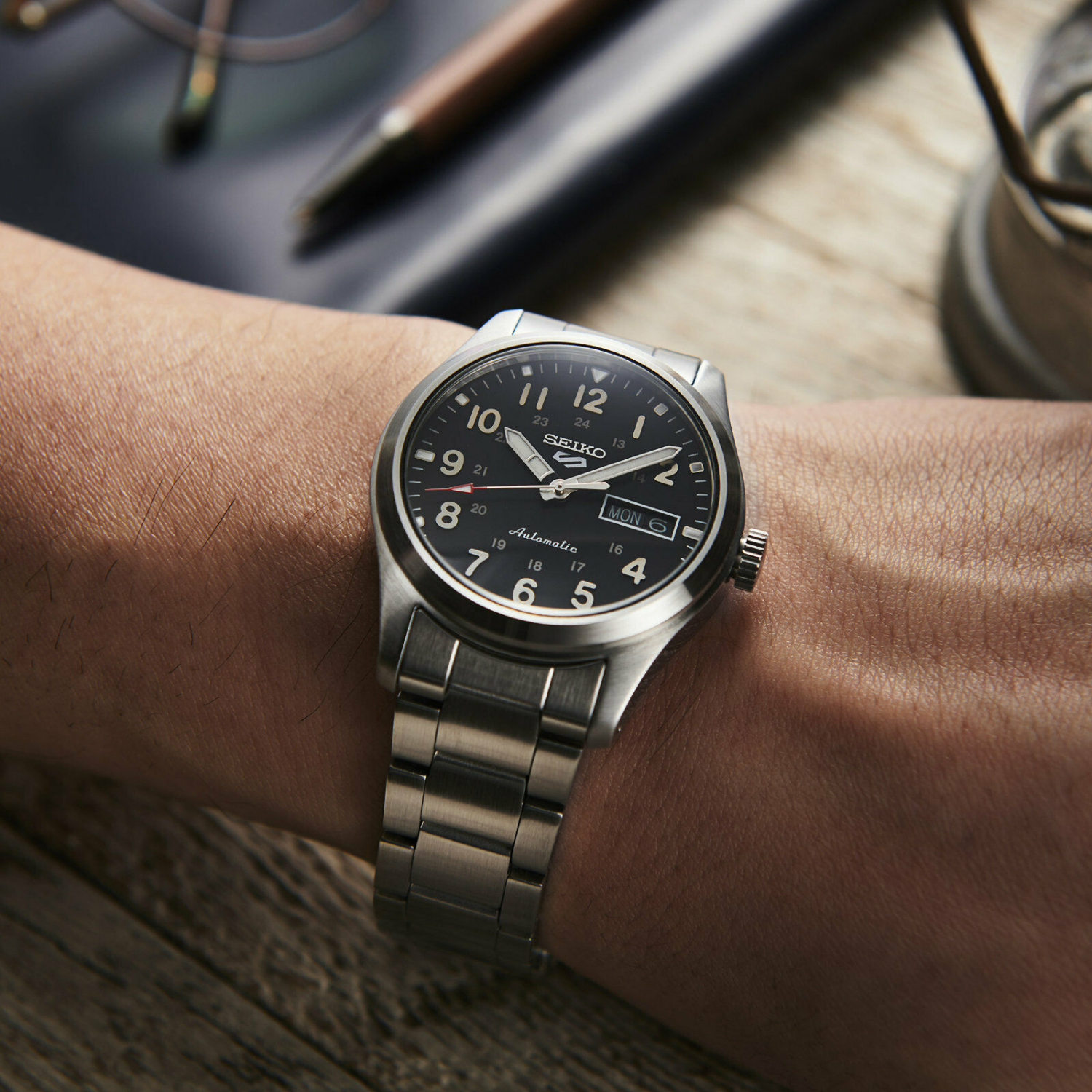 SEIKO 5 Sports SRPG27K1 自動巻き 極美品 純正箱 コマ付 Seiko 5 Sports SRPG27 Automático Preto 39.4mm - Relojoaria Impala