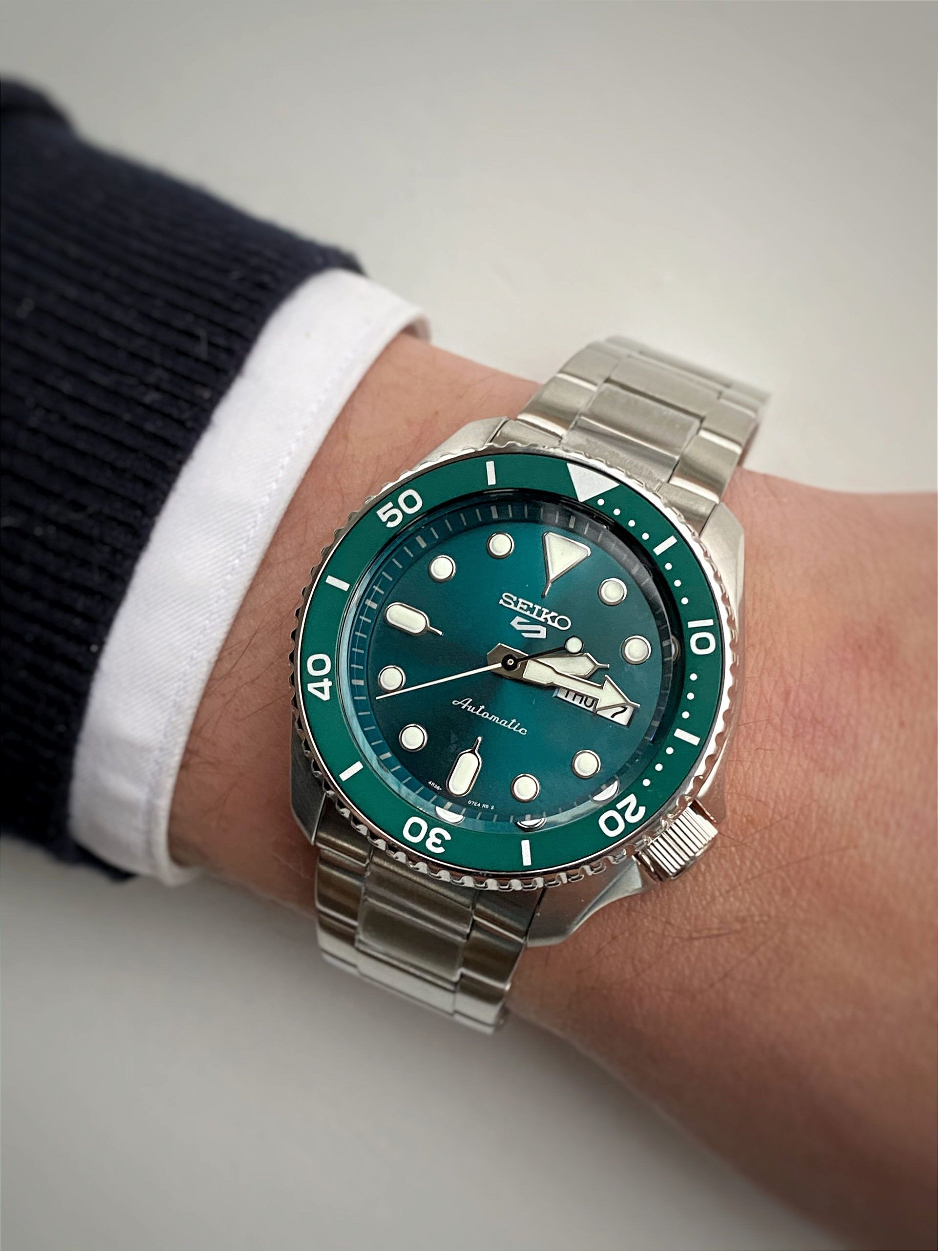 Seiko 5 Sports SRPD61 Automático 10 ATM Verde - Relojoaria Impala