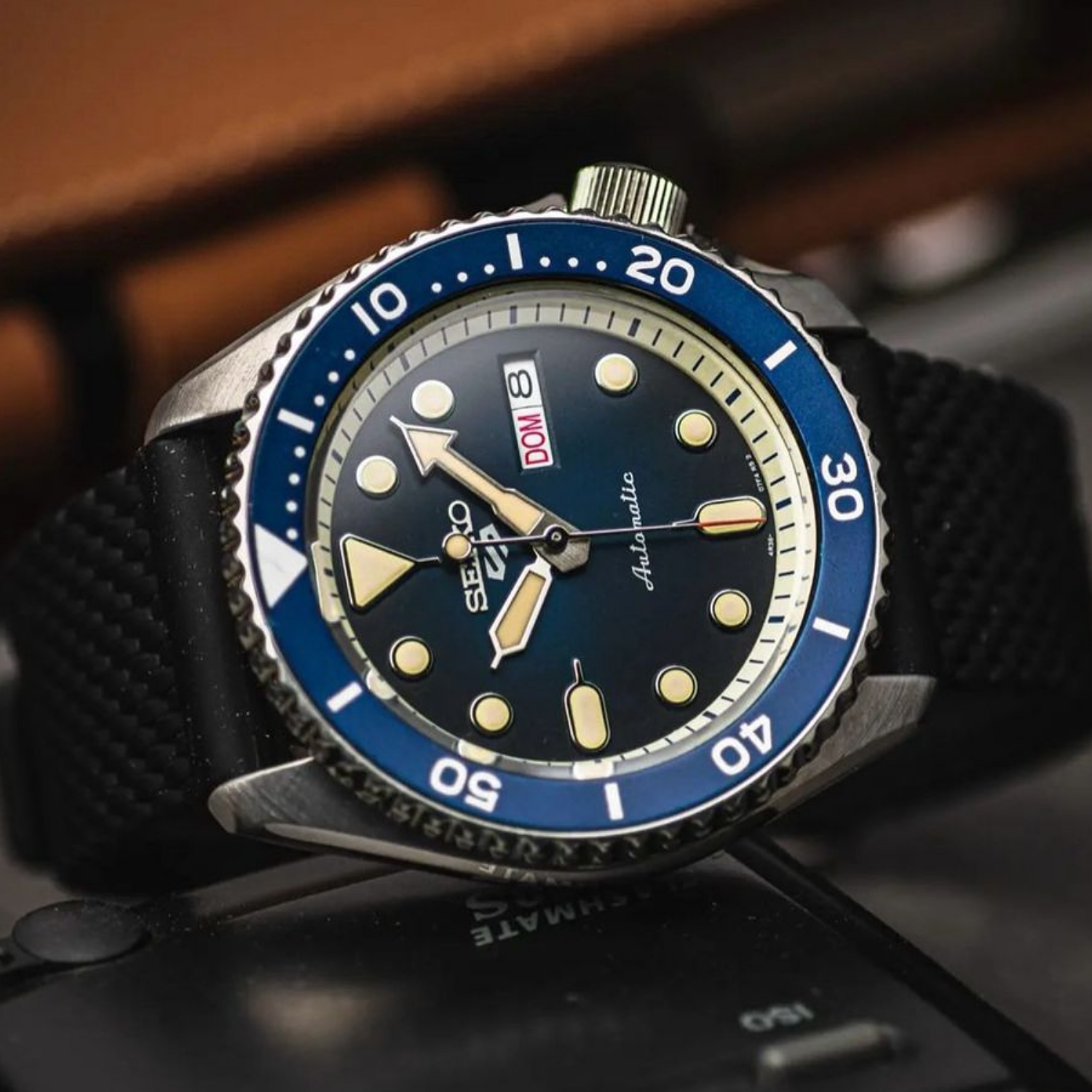 Relógio Seiko 5 Sports SRPD71K2 Automático 10 ATM Azul