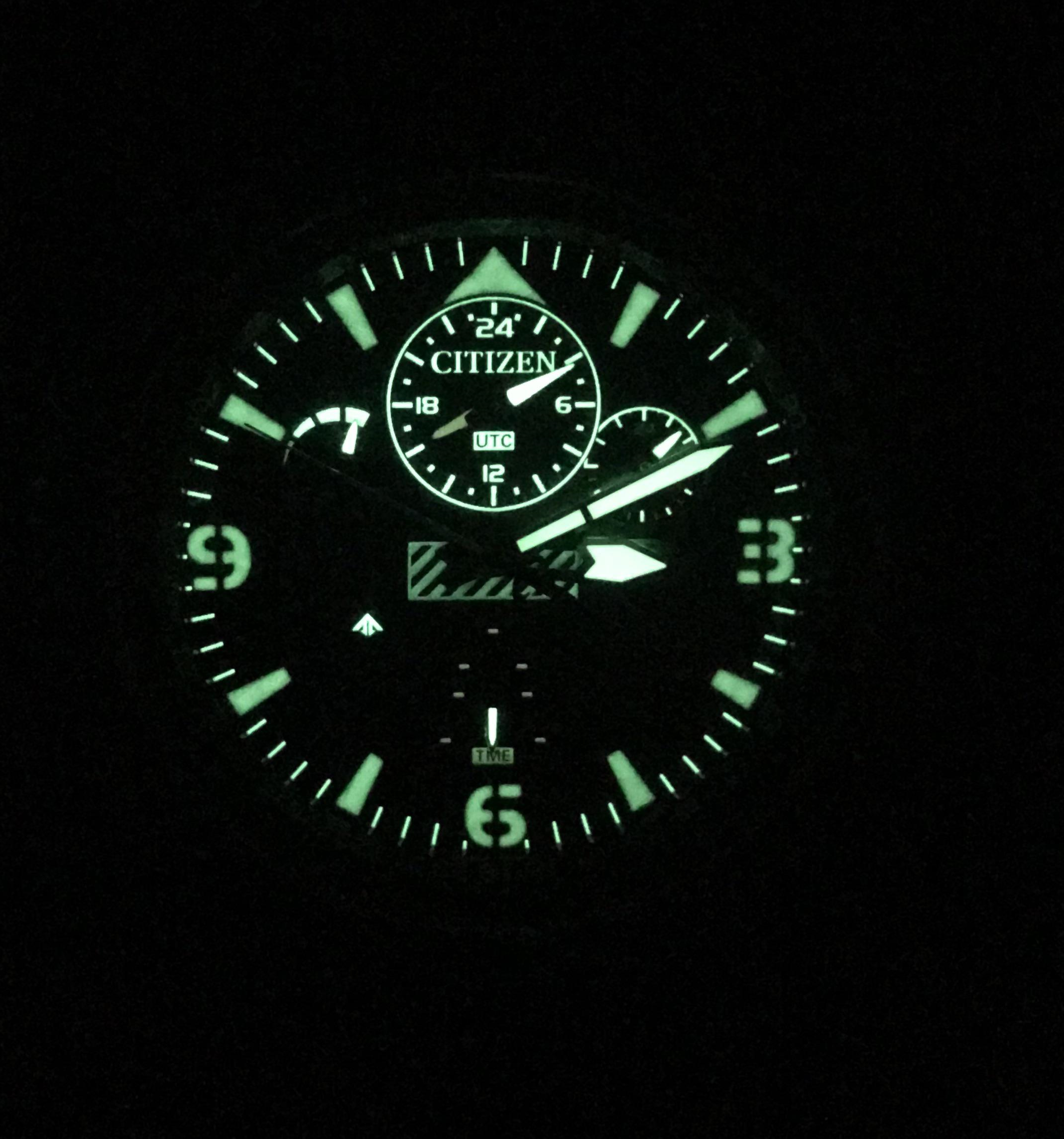 Citizen Skyhawk JY8074-11X Verde Eco-Drive 200M - Relojoaria