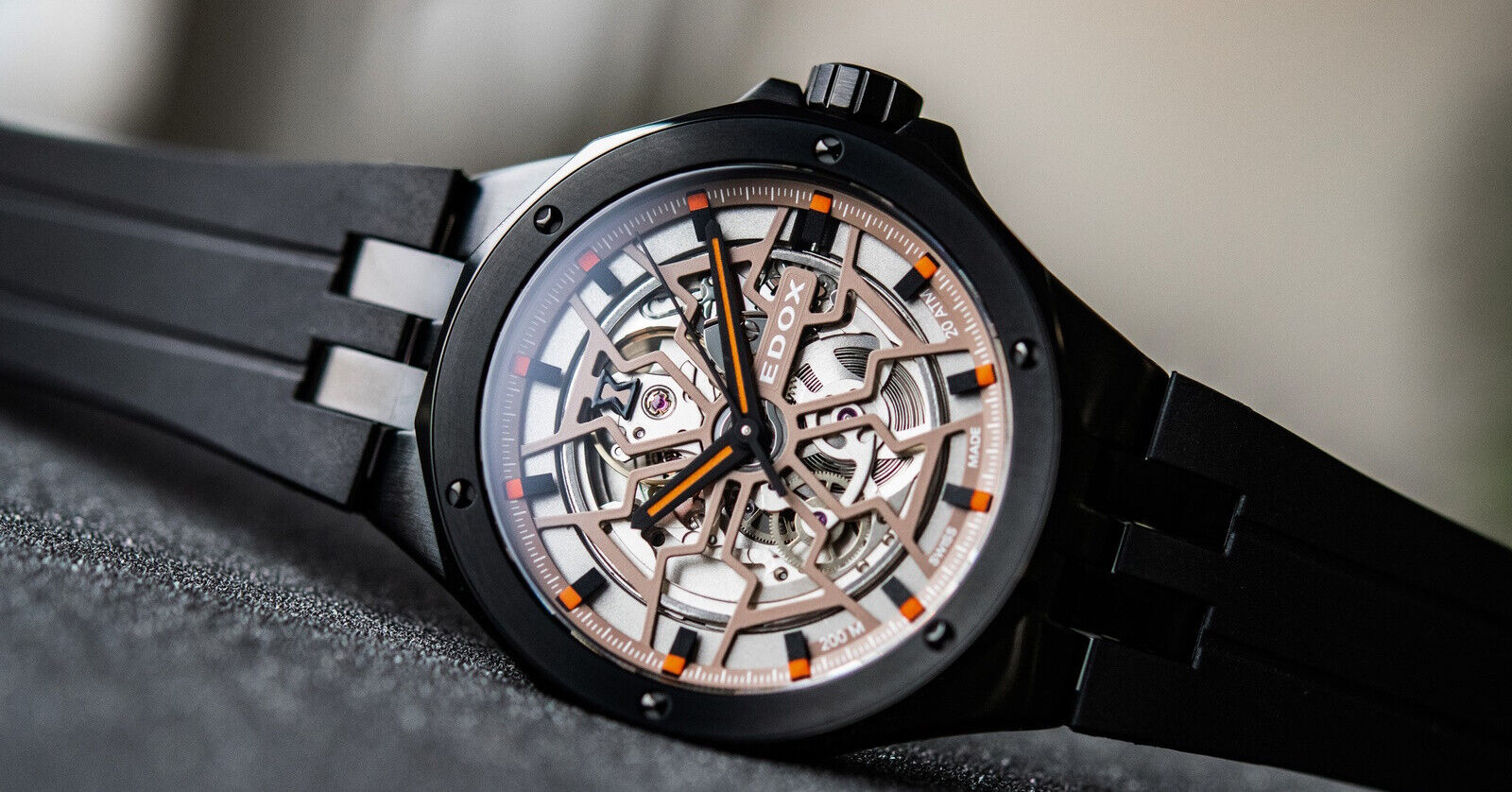 Edox Delfin Automático Esqueletizado 200m Safira Aço Inoxidável