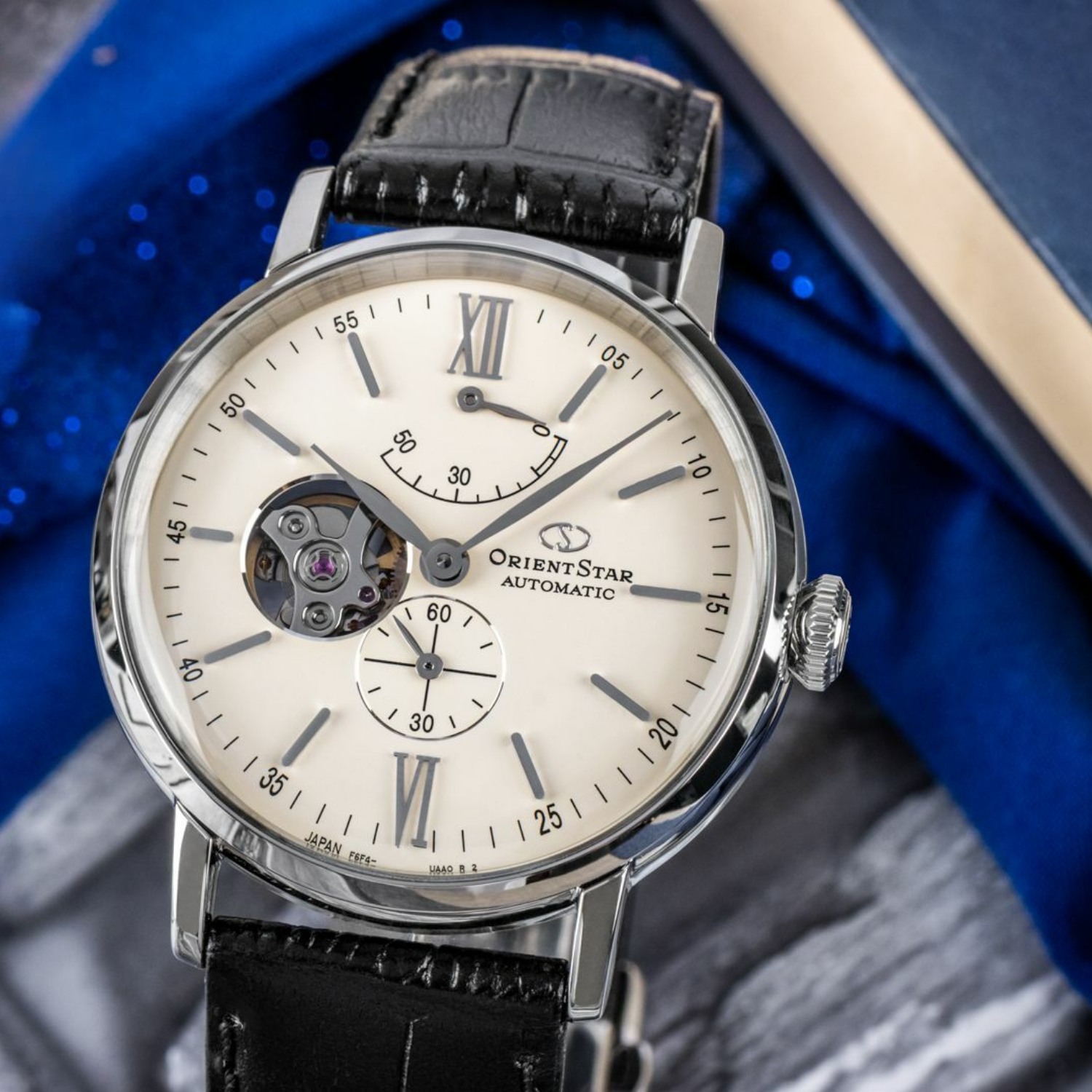 Orient Star RE-AV0002S00BClassic Open Heart Rose Gold Automático