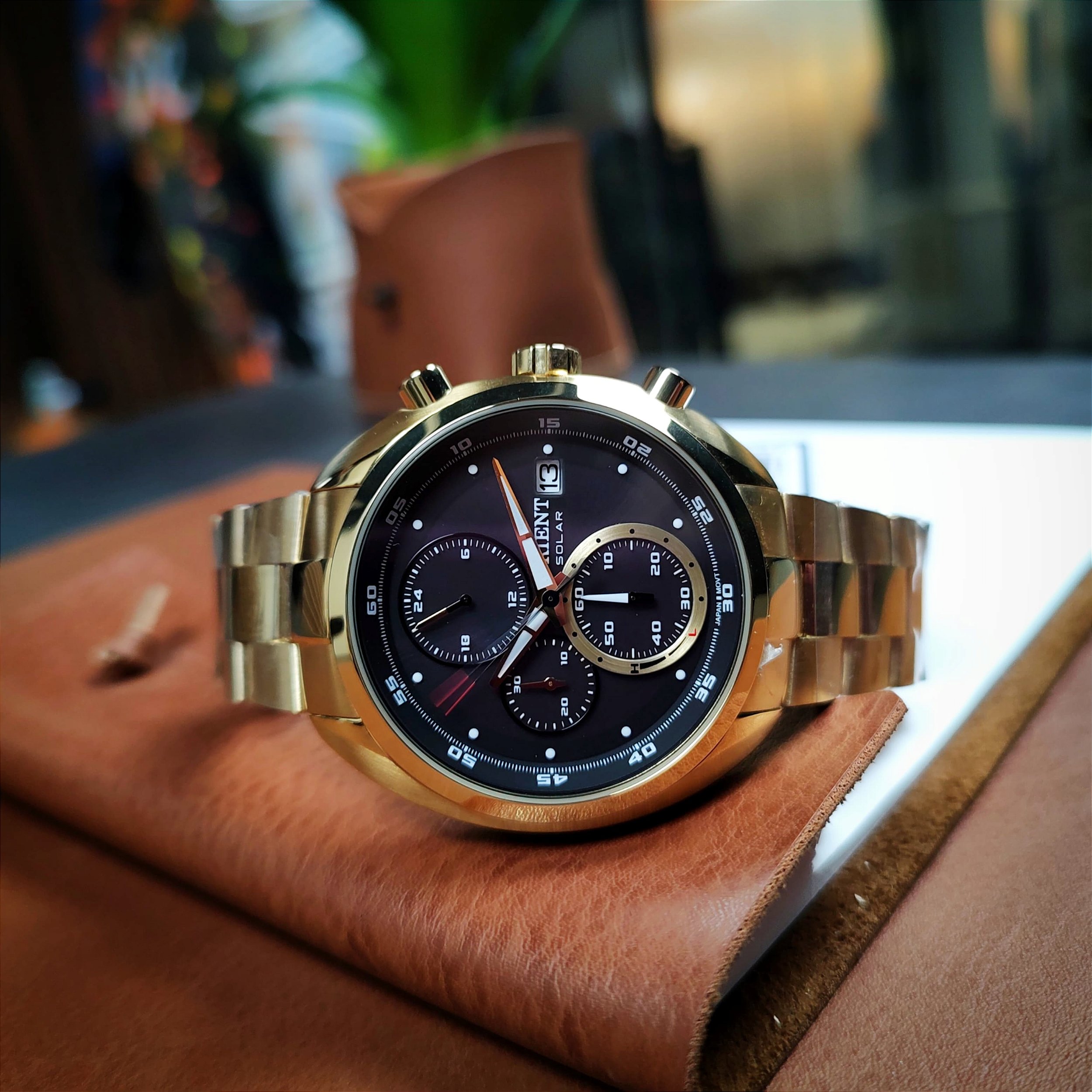 Orient MGSSC034 P1KX – Cronógrafo Solar IP Gold, Estilo Clássico