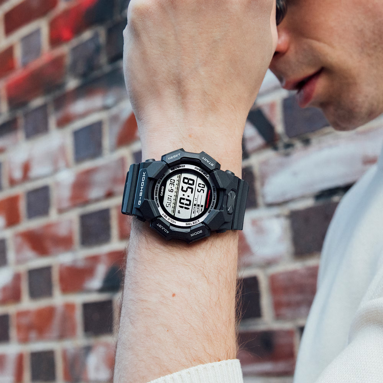 Relógio Casio G-Shock GD-010-1DR Digital 200m 10 Anos Bateria