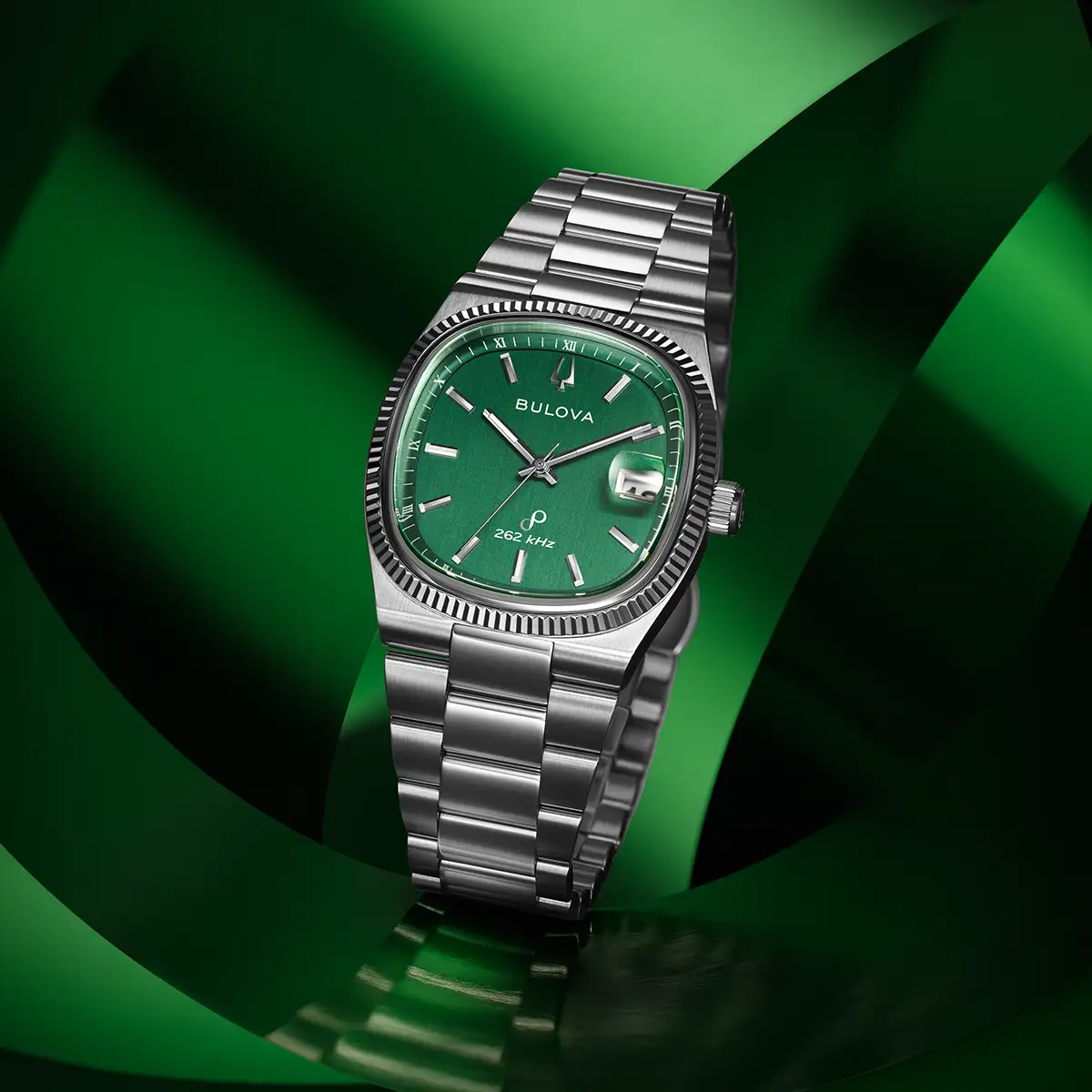 Bulova Super Seville 96B439 – Elegância retrô com precisão de 262