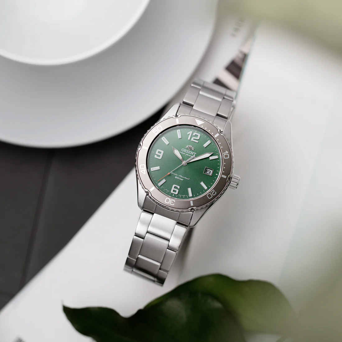 Orient Solar RA-WJ0001E10B Verde Safira 200m - Relojoaria Impala