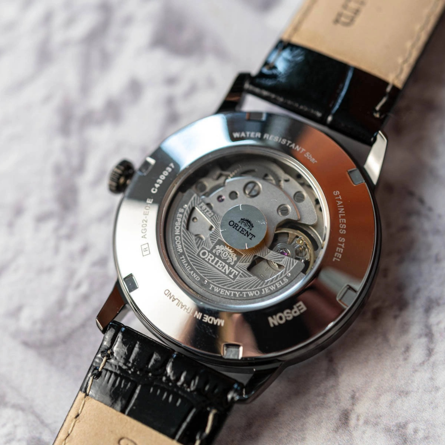 Orient Esteem II TAG02001B0 – Elegância, Open Heart e Precisão