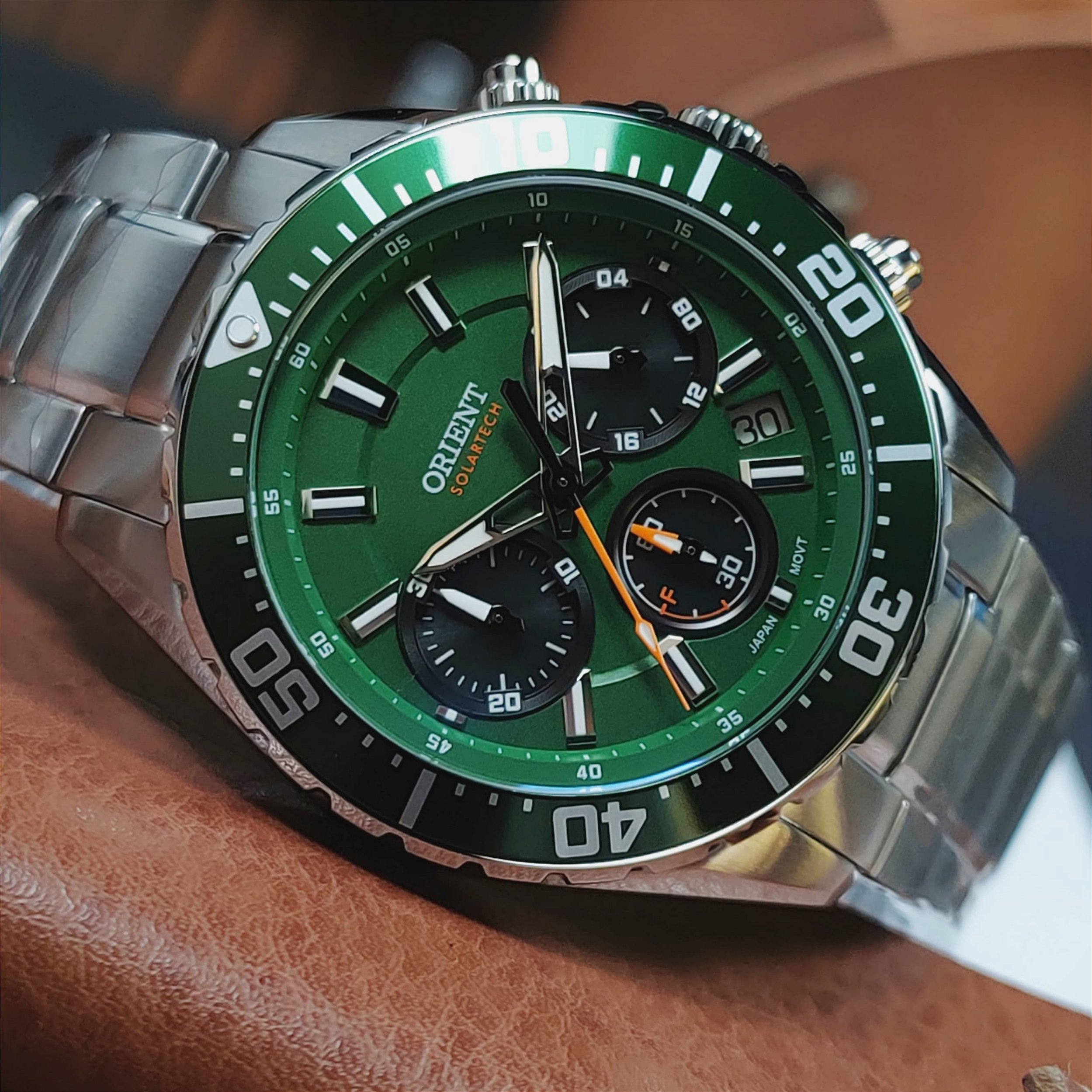 Relógio Orient Solartech Verde Cronógrafo MBSSC288 E1SX 43mm