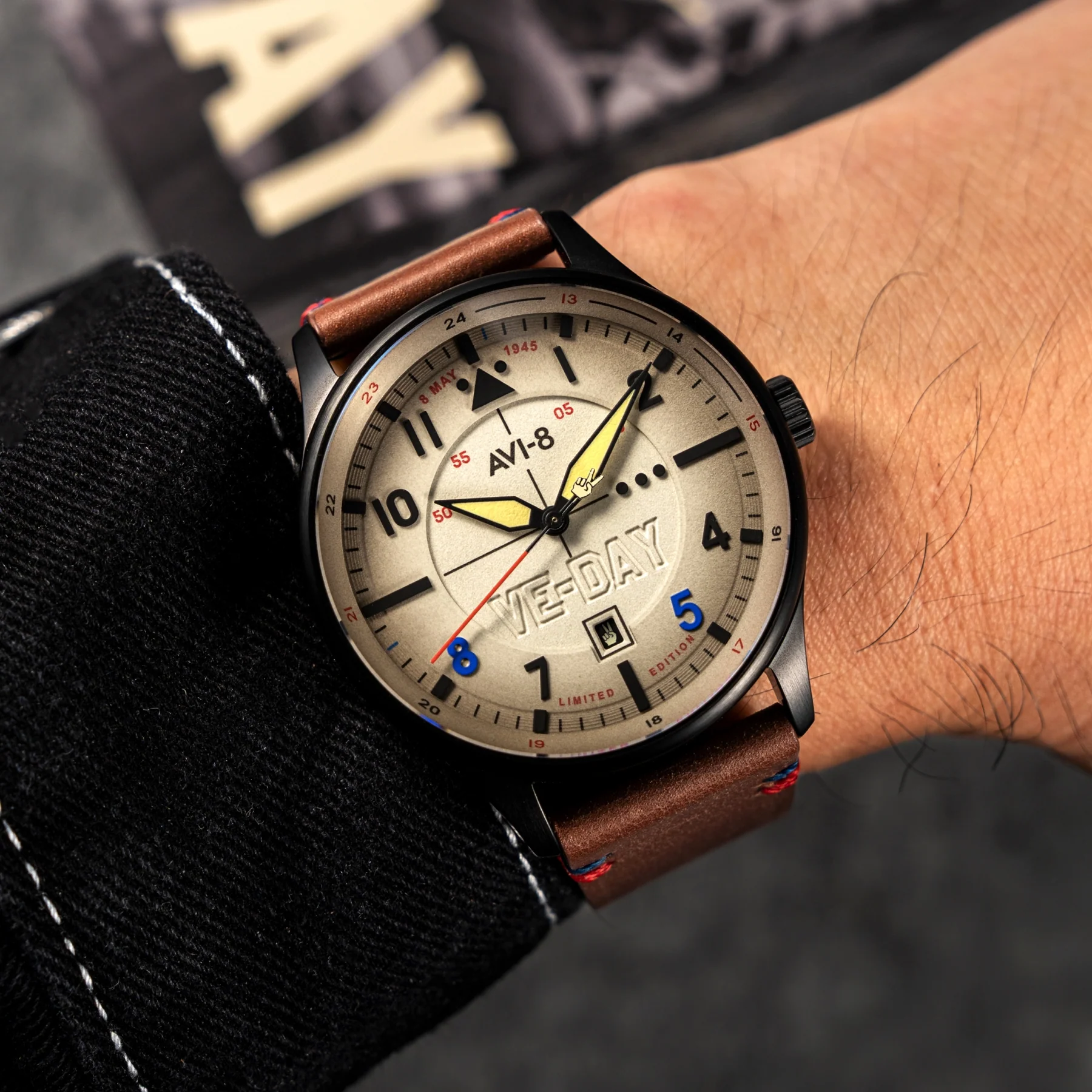 Relógio AVI-8 Automático Hawker Hurricane AV-4094-06 43mm