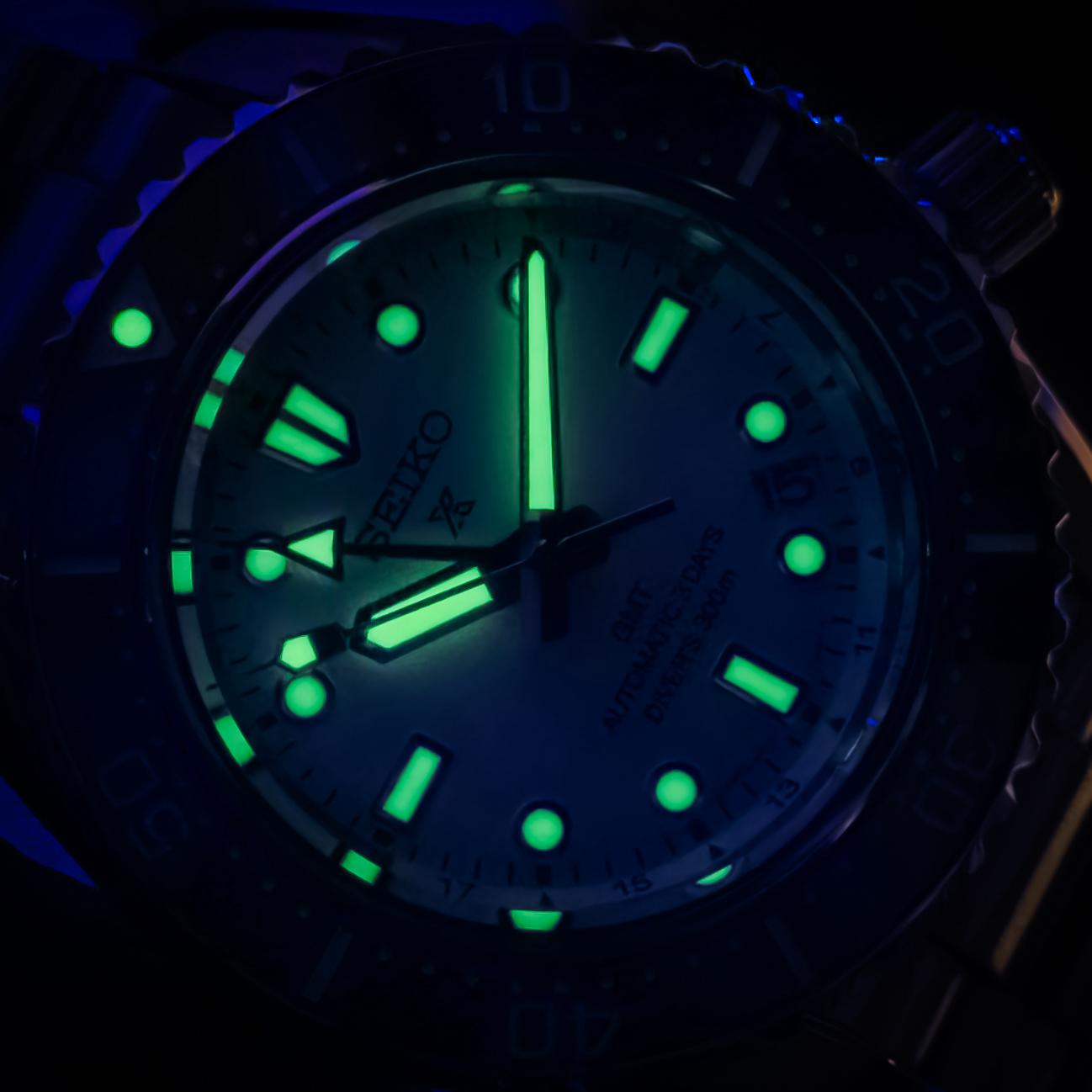 Seiko Prospex SBEJ029 / SPB519 Diver 1965 GMT Edição Comemorativa