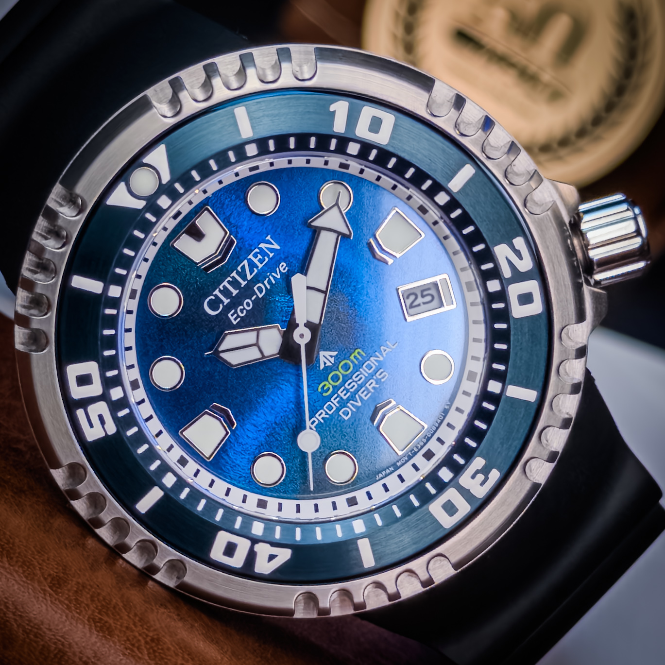 Citizen PROMASTER BN1025-08L – Mergulho Profundo com Estilo