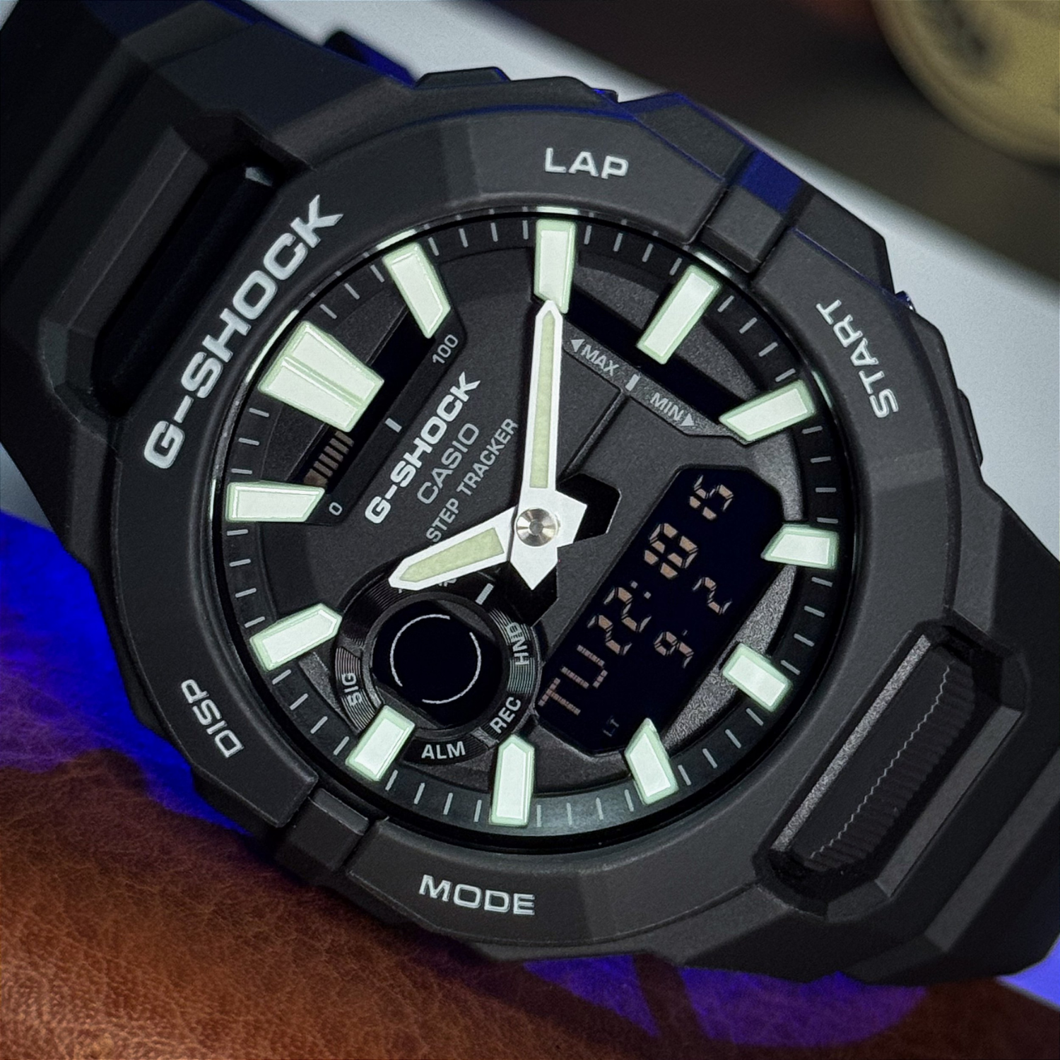 Casio G-SHOCK GBA-950-1ADR Bluetooth Esportivo 200M - Relojoaria