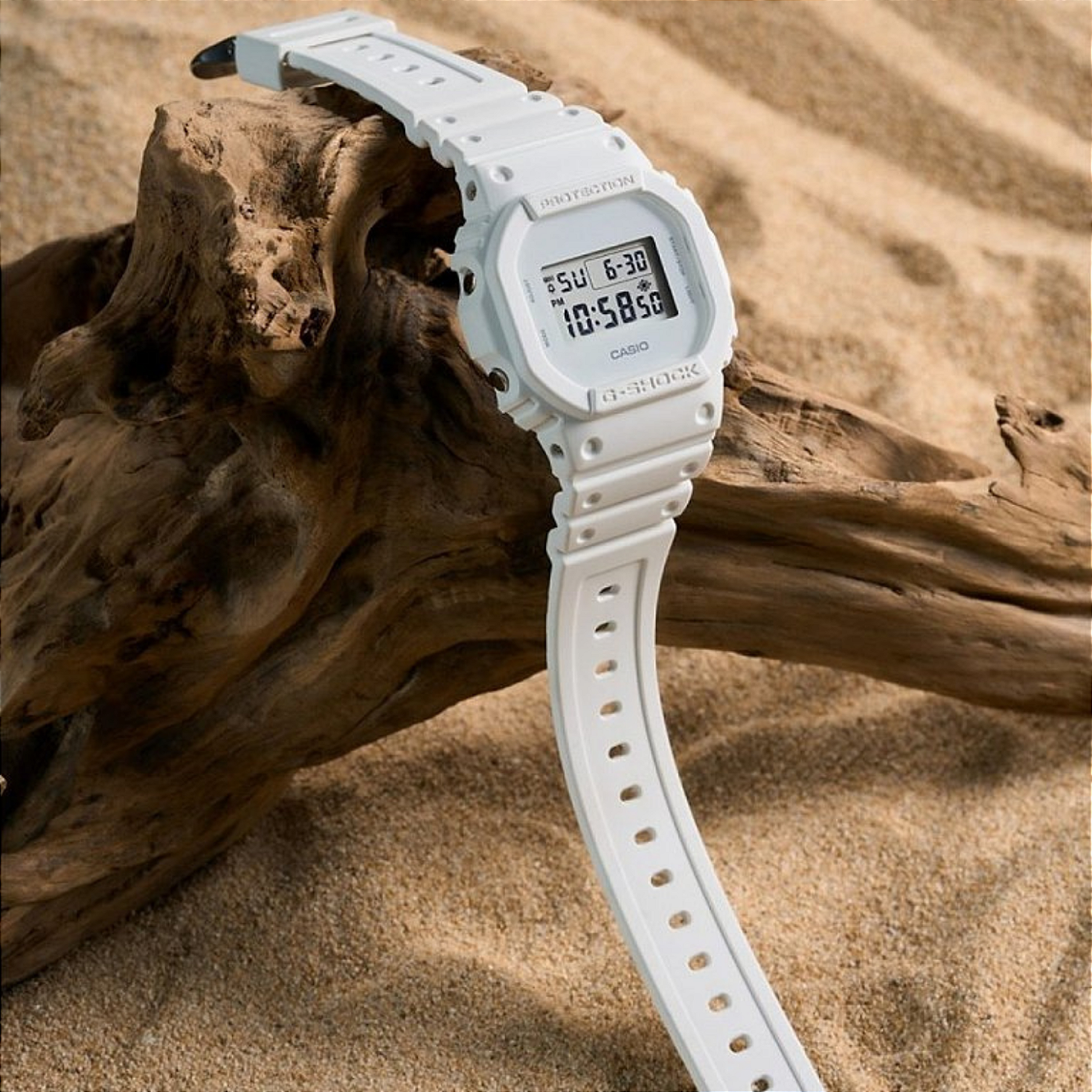 Casio G-SHOCK DW-5600WW-7DR Branco Resistente 200M - Relojoaria
