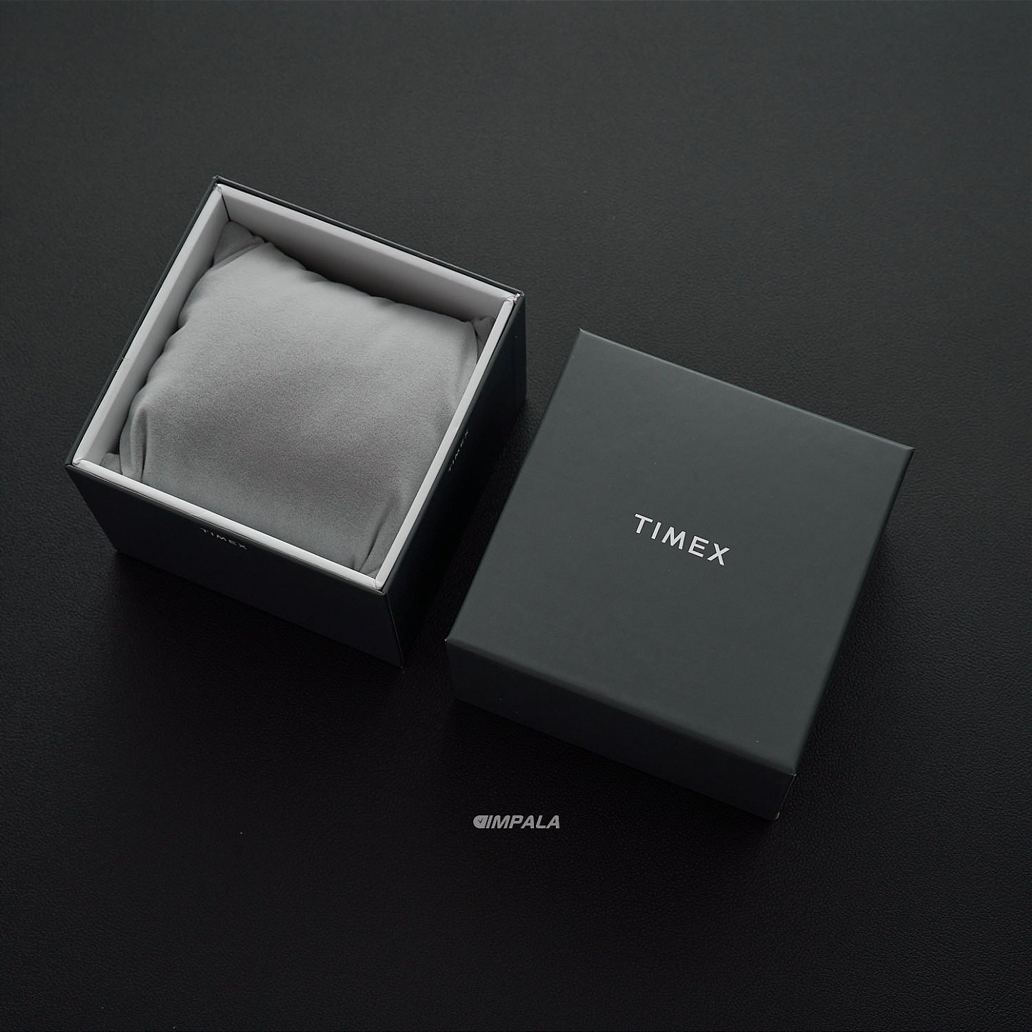 Q Timex Chronograph Falcon Eye TW2Y34800 – Elegância retrô