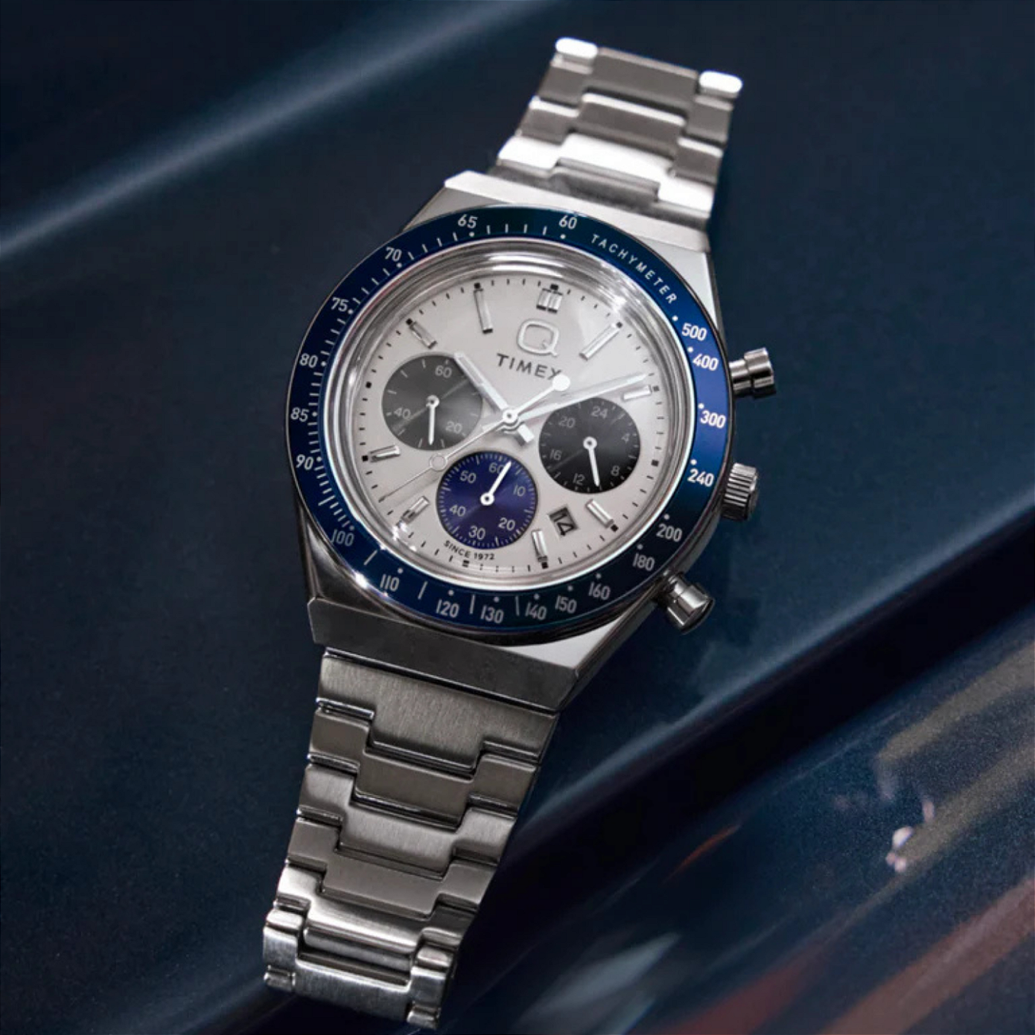 Q Timex Chronograph TW2Y36200 – Cronógrafo retrô em aço inoxidável
