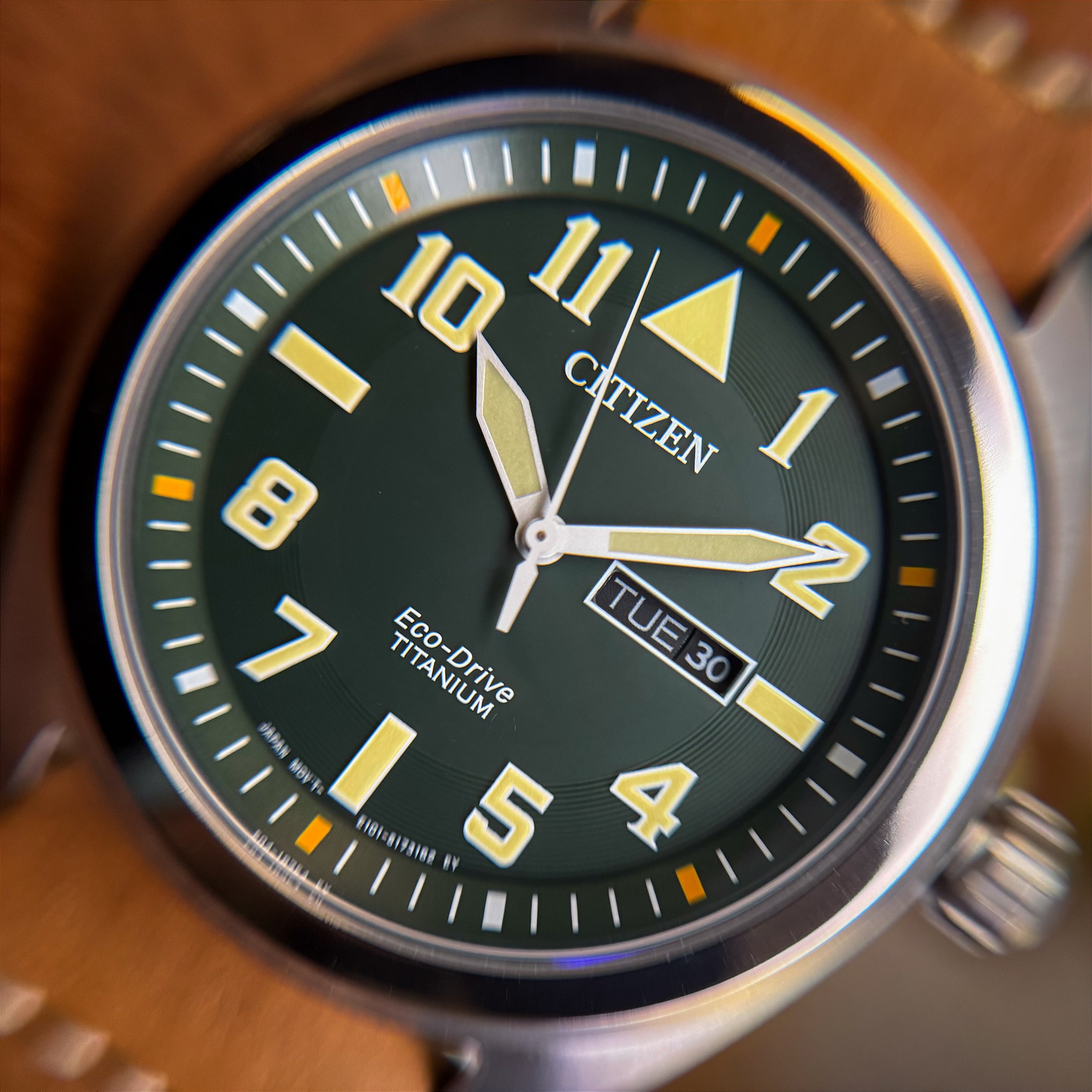 Citizen BM8560-02X – Eco-Drive Super Titanium 42mm Safira 100m