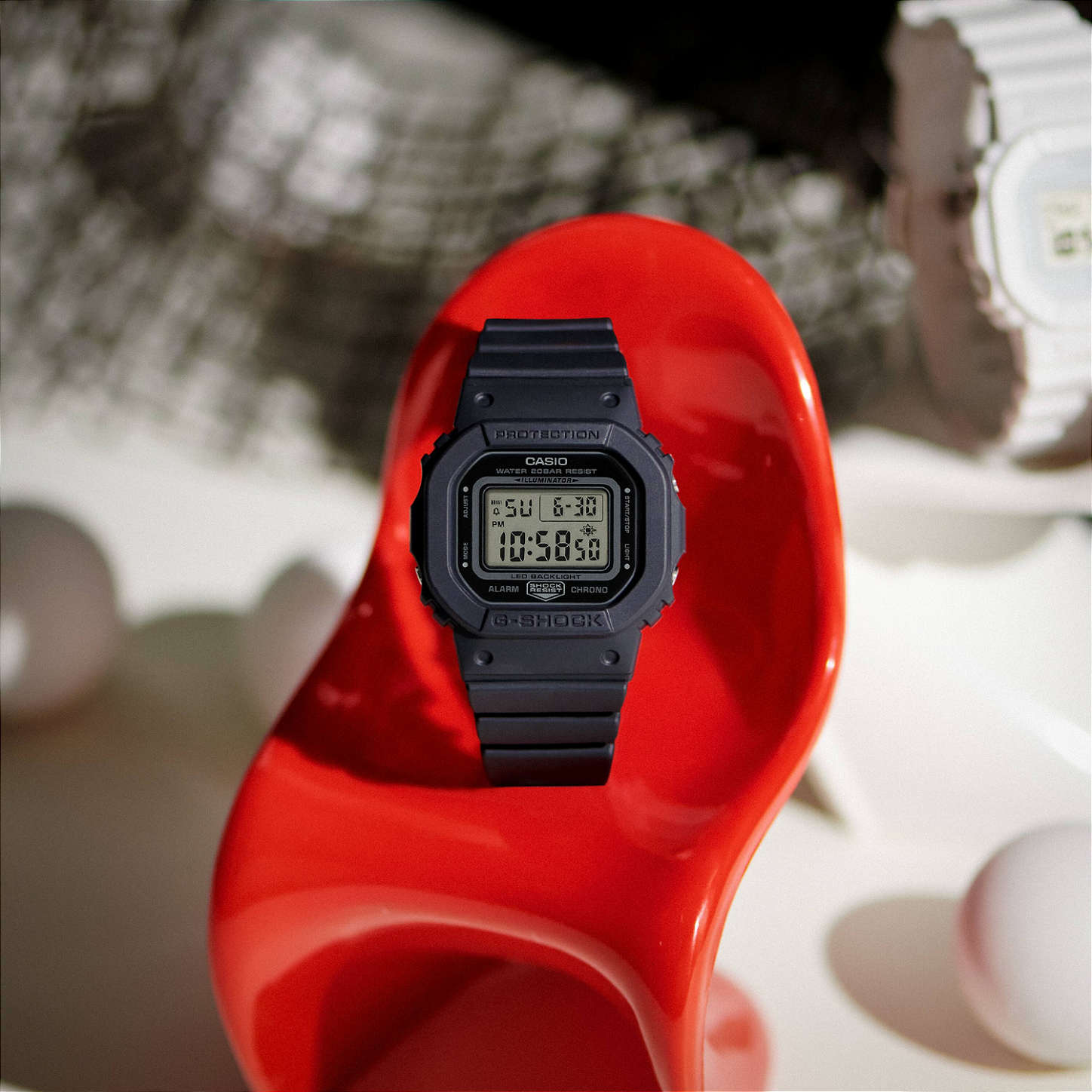 Casio G-SHOCK Feminino GMD-S5600BA-1DR Preto – Compacto e Estiloso