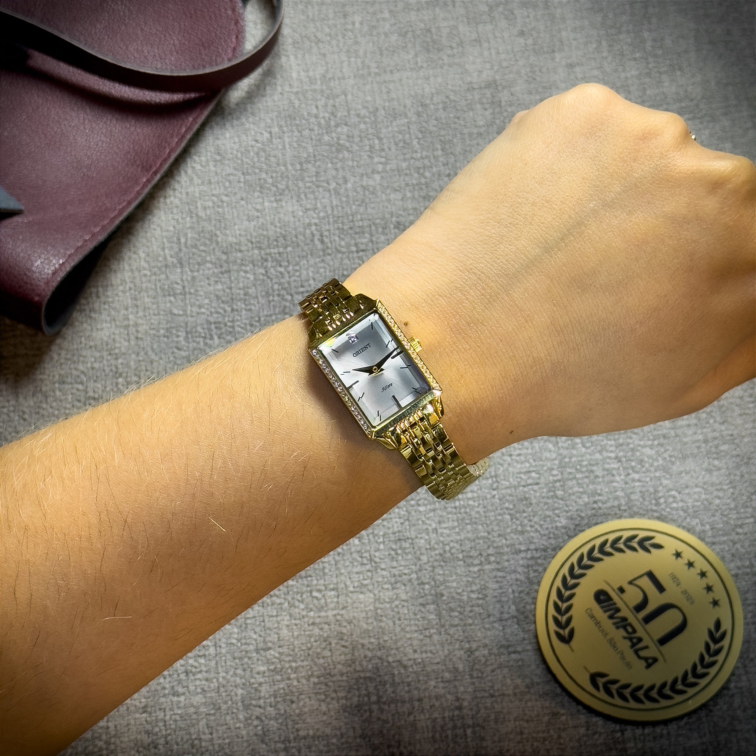 Orient Eternal LGSS0072 S1KX – Elegância dourada com cristais