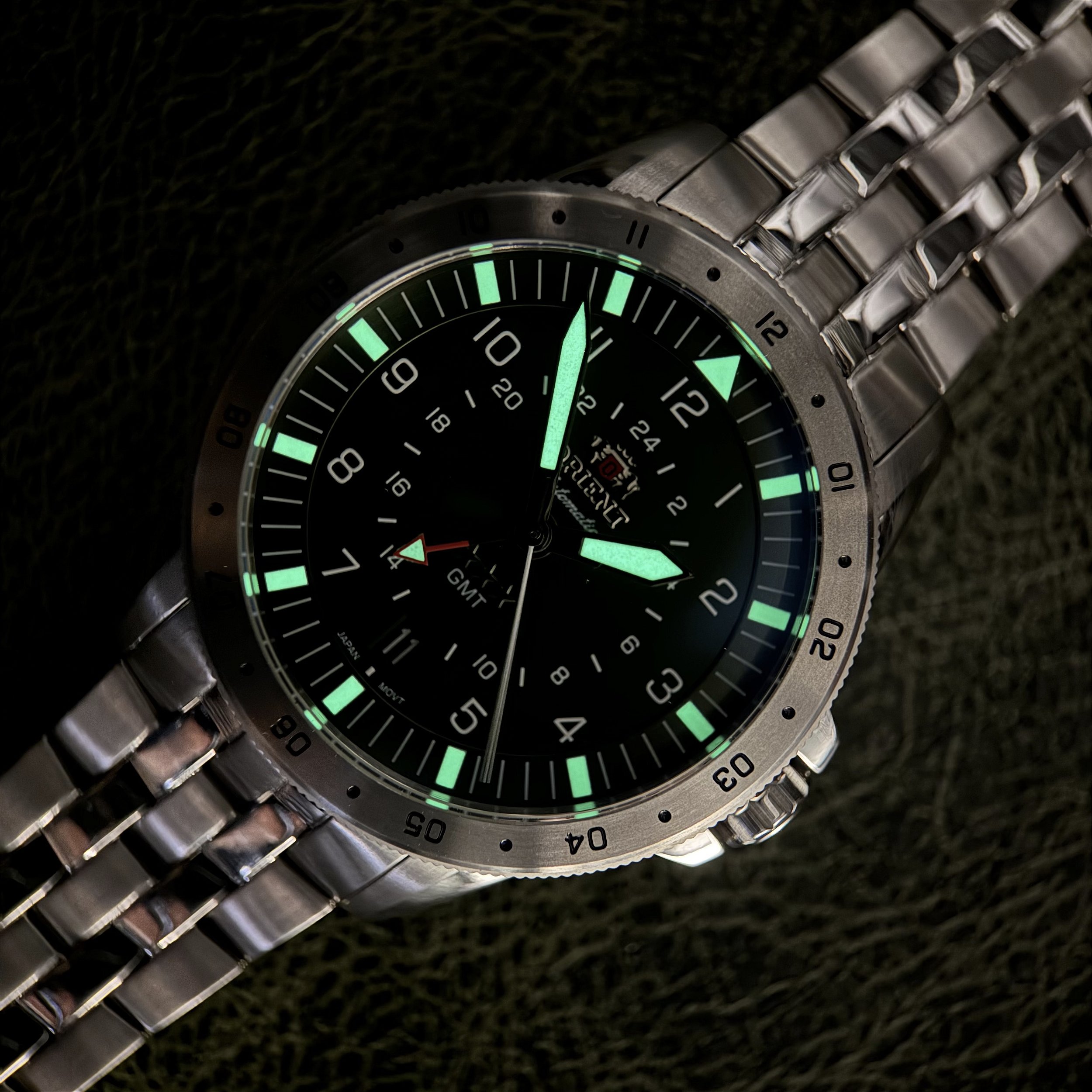 Orient NH3SS018 D2SX – Automático GMT com Safira e 10 ATM