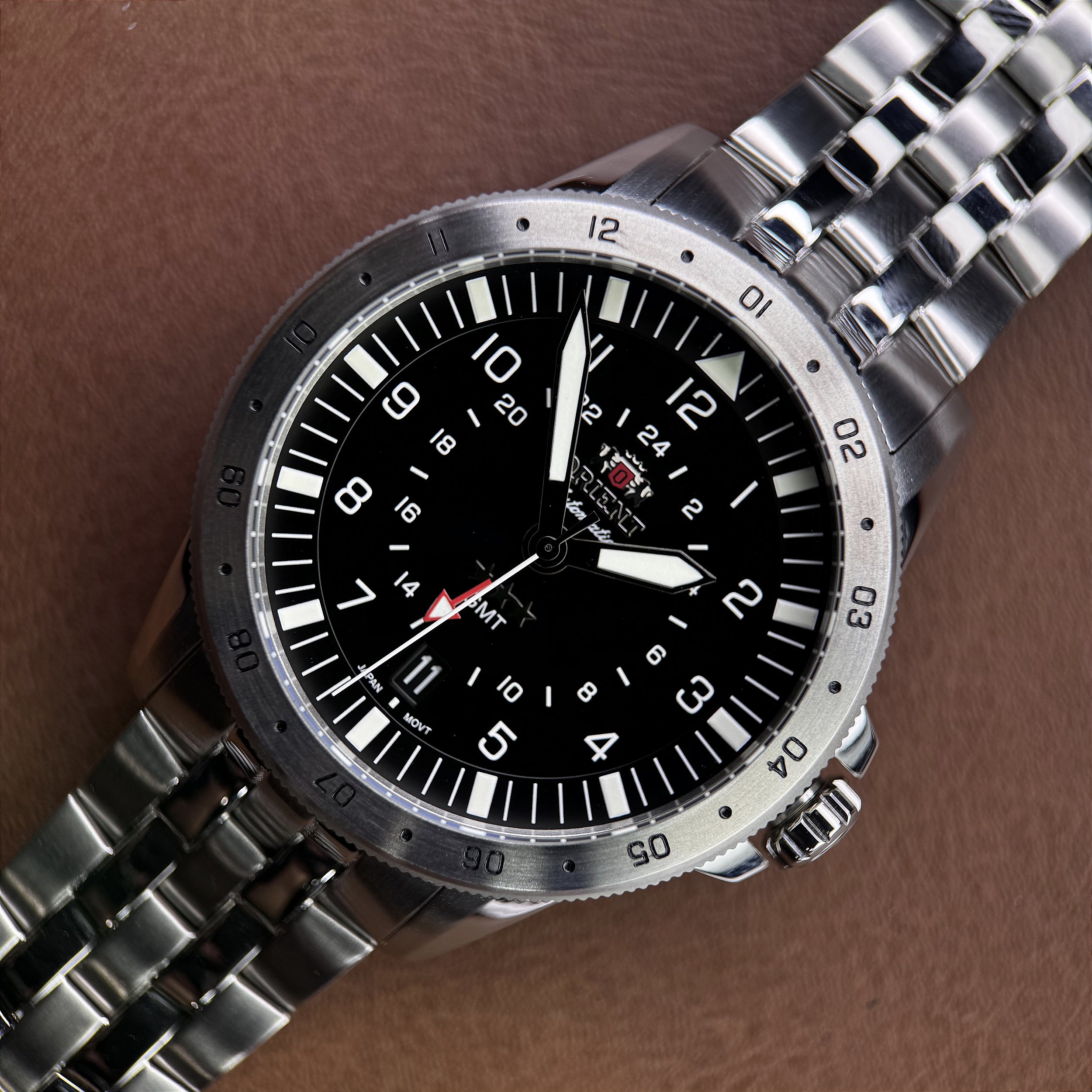 Orient NH3SS018-P2SX – Automático GMT com Safira e 10 ATM