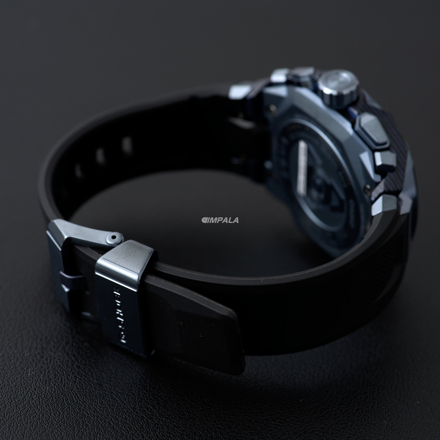 G-Shock MT-G MTG-B4000B-1A2DR Solar Bluetooth Safira - Relojoaria