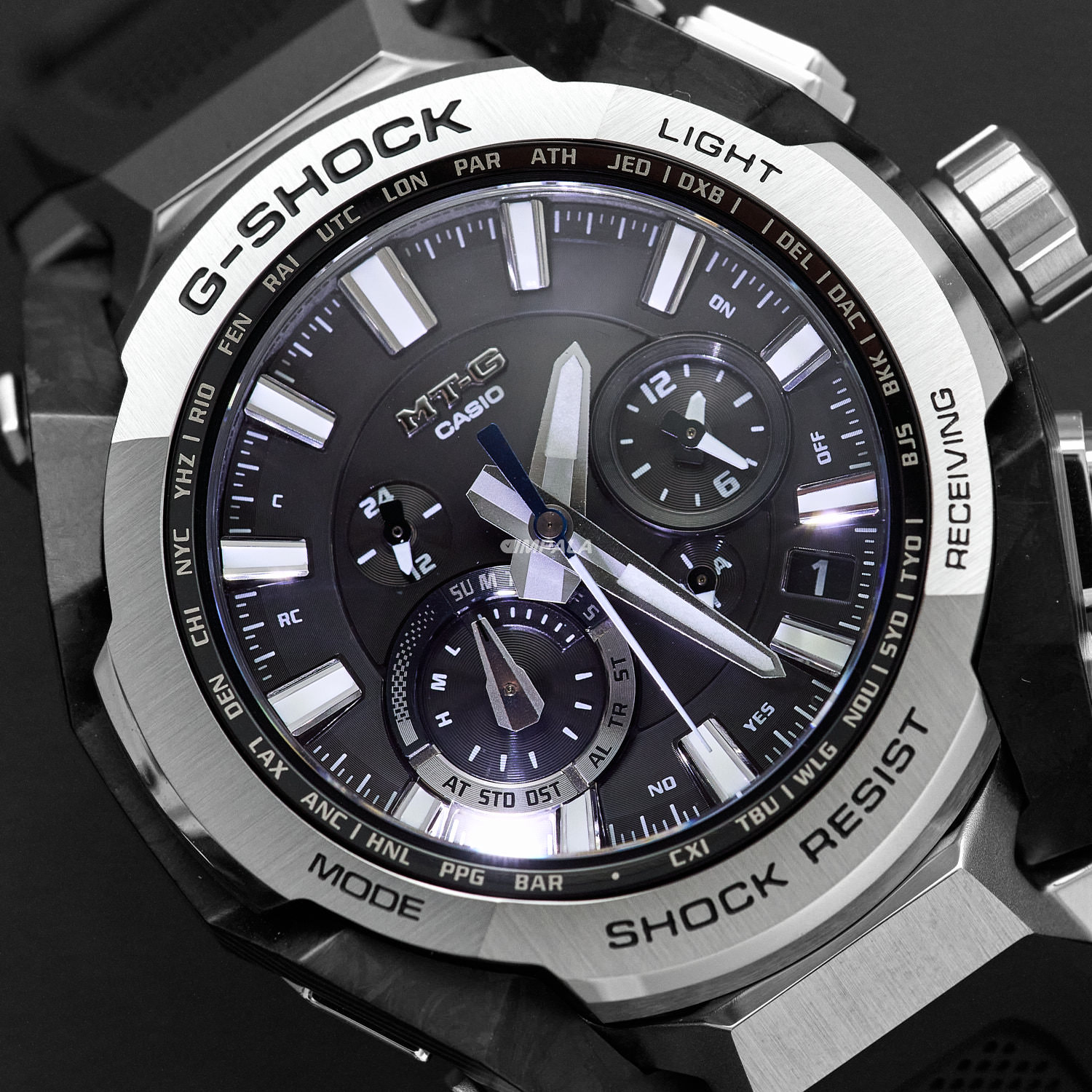 G-Shock MT-G MTG-B4000-1ADR Solar Bluetooth Safira - Relojoaria