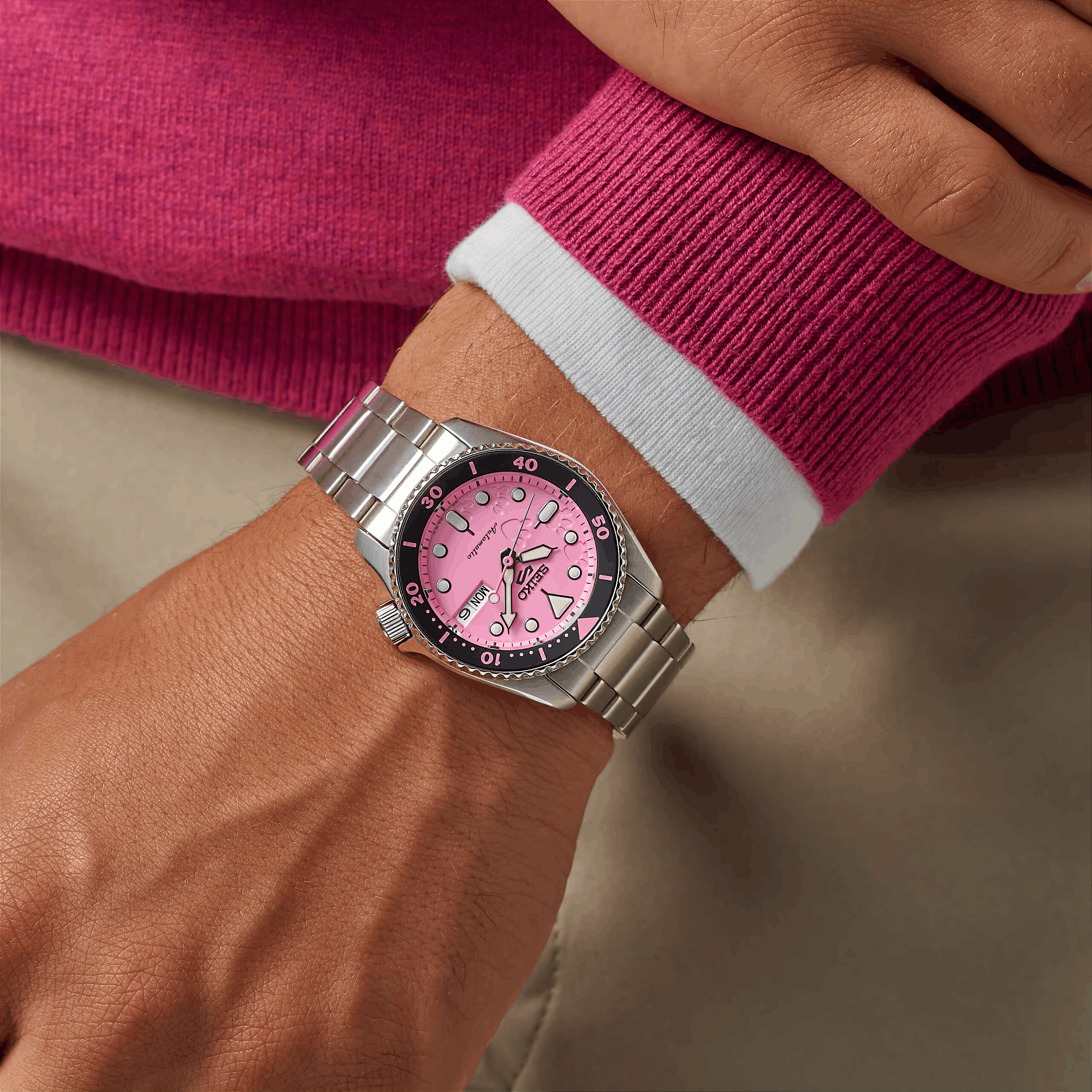 Seiko 5 Sports Pantera Cor-de-Rosa SRPM07K1 Edição Limitada