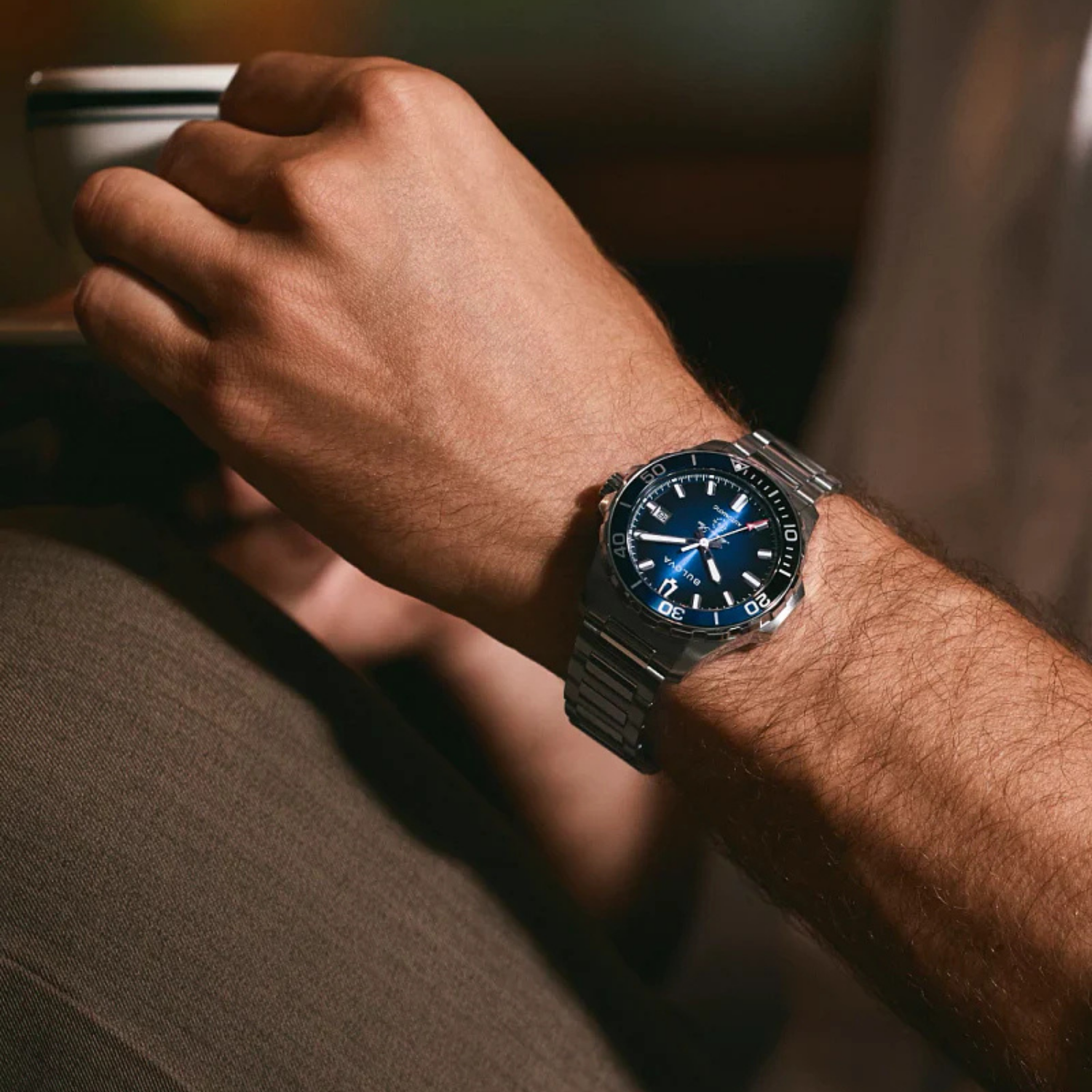 Relógio Bulova Marine Star Série B 98B466 Automático Safira