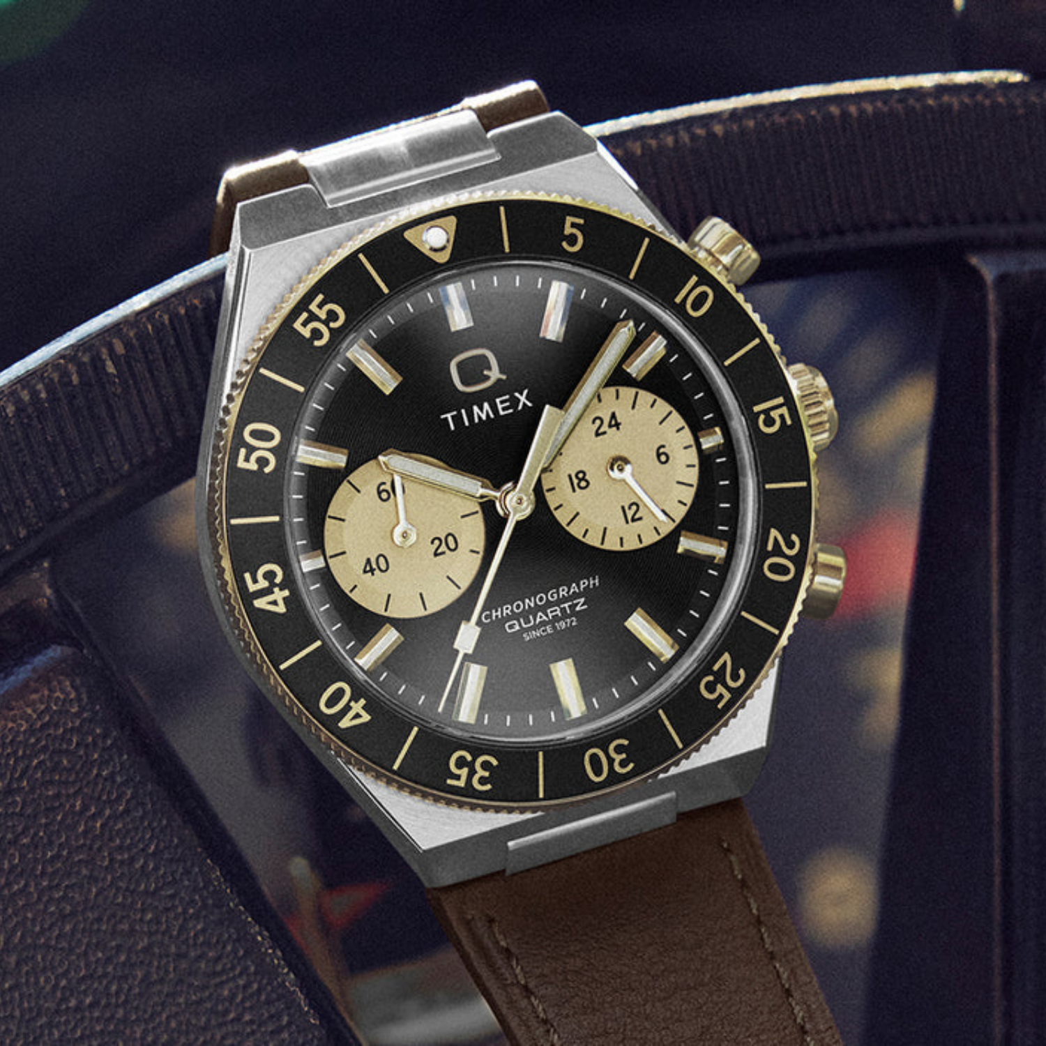 Relógio Timex Q Continental Cronógrafo Couro TW2Y56000