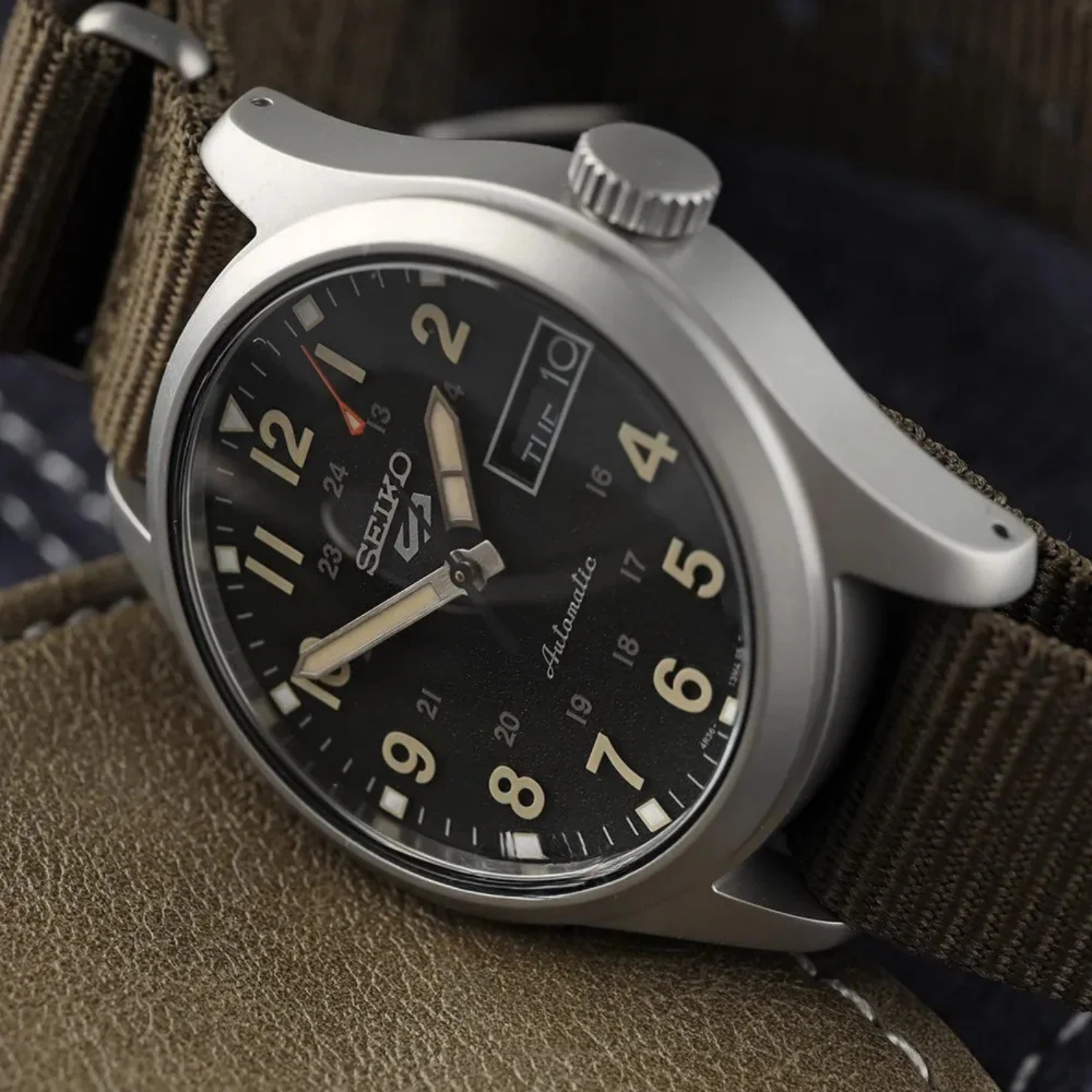 Seiko 5 Sports Midfield SRPJ85B1 Automático 10 ATM Preto