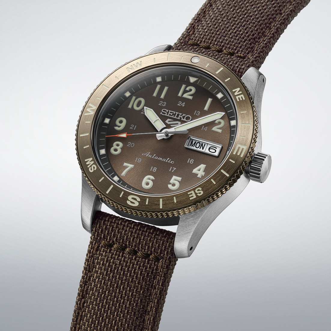 稼動品 SEIKO セイコー5 スクエア 自動巻き 7019-5090 ブラウン Relógio Seiko 5 Sports Field HDB009B1 Automático Militar