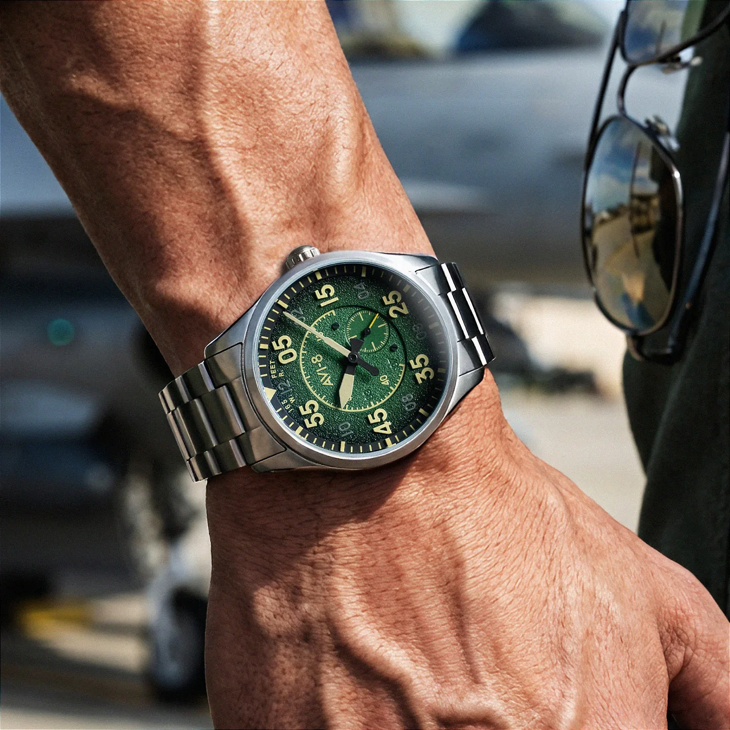 Relógio AVI-8 Spitfire Type 300 AV-4147-22 Automático Safira