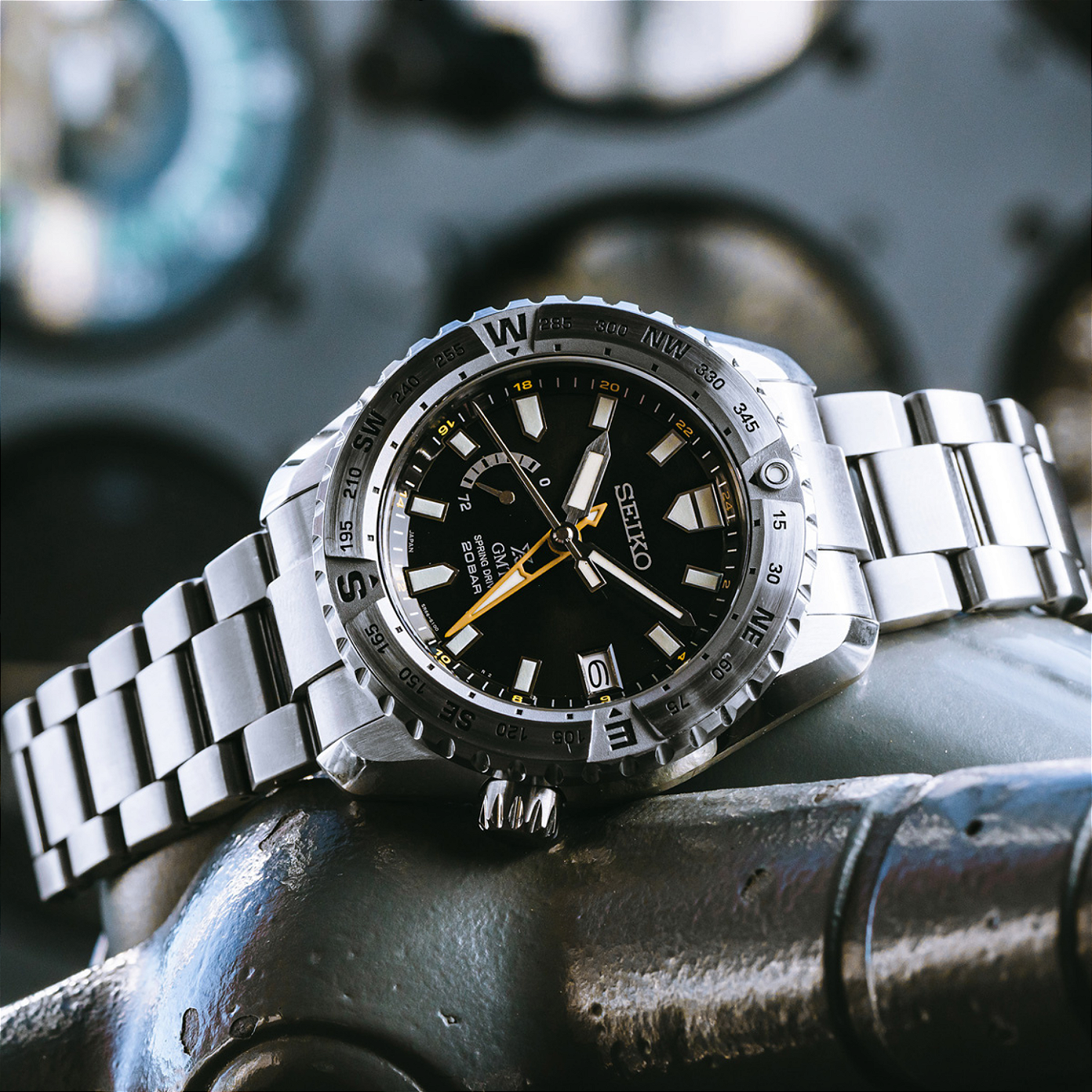 Seiko Prospex LX SNR025J1 Spring Drive GMT em Titânio - Relojoaria
