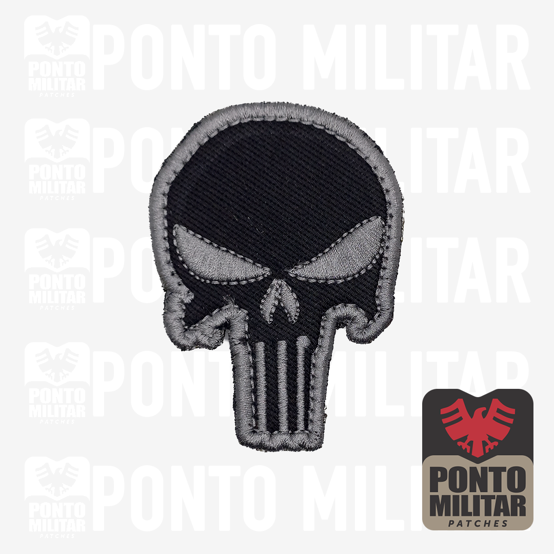 Patch Bordado com Fecho de Contato Caveira