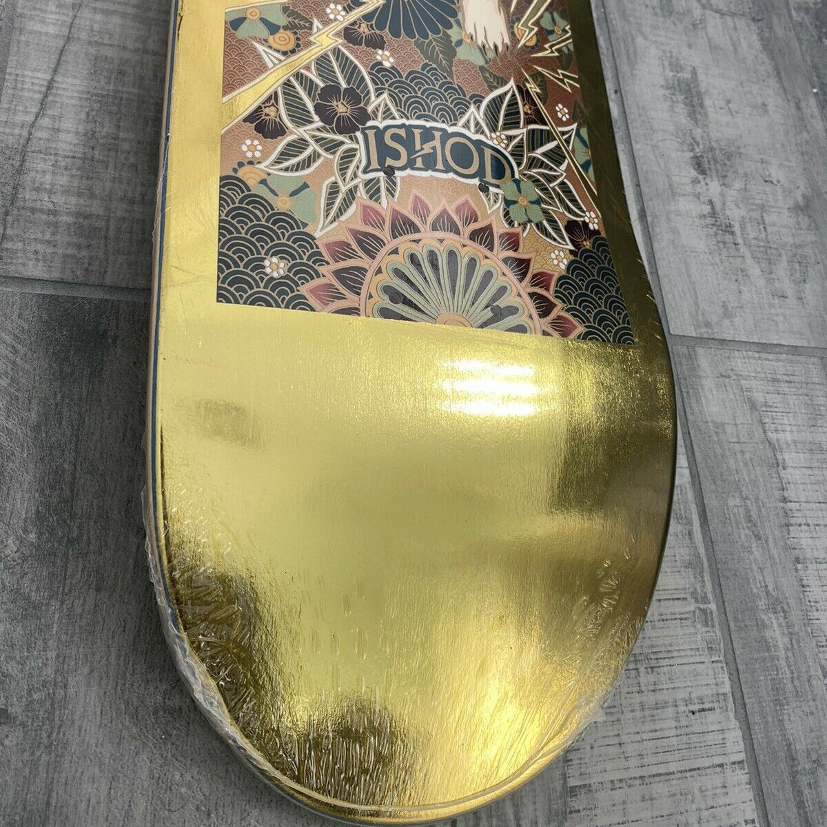 Shape Maple Real Skateboards Pro Model Ishod Deck 8.18 Tiger