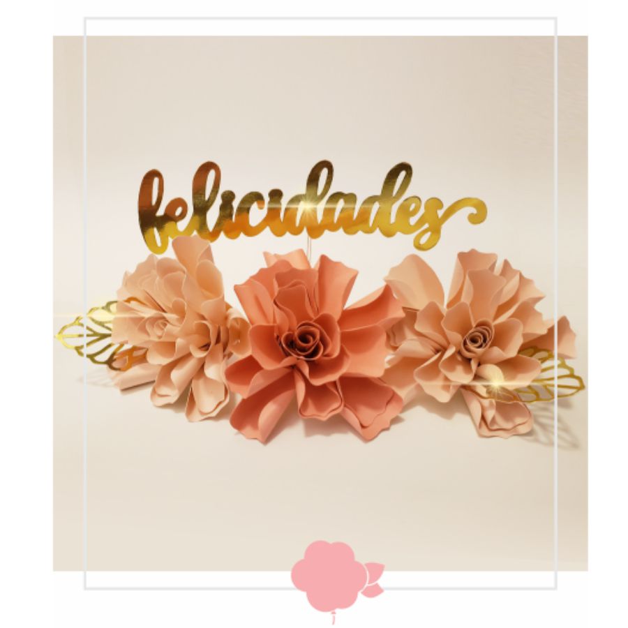 Topper/Topo de Bolo delicado e Personalizado com flores de Papel