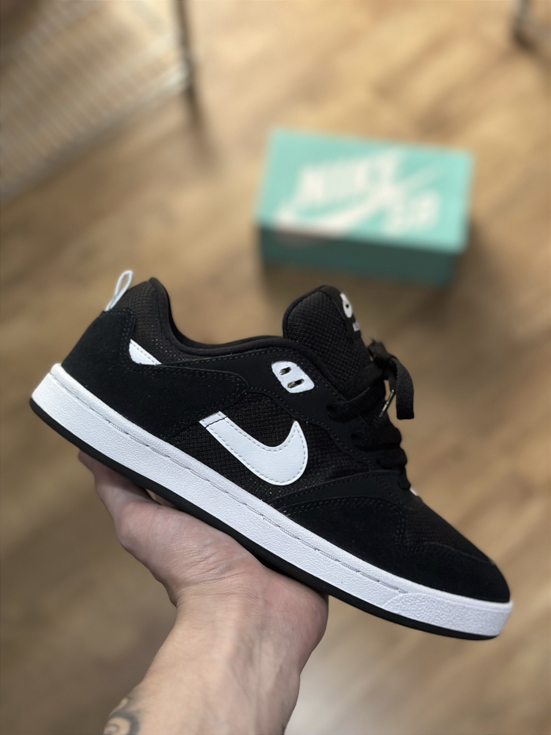 NIKE SB ALLEYOOP black white Corre de Rua