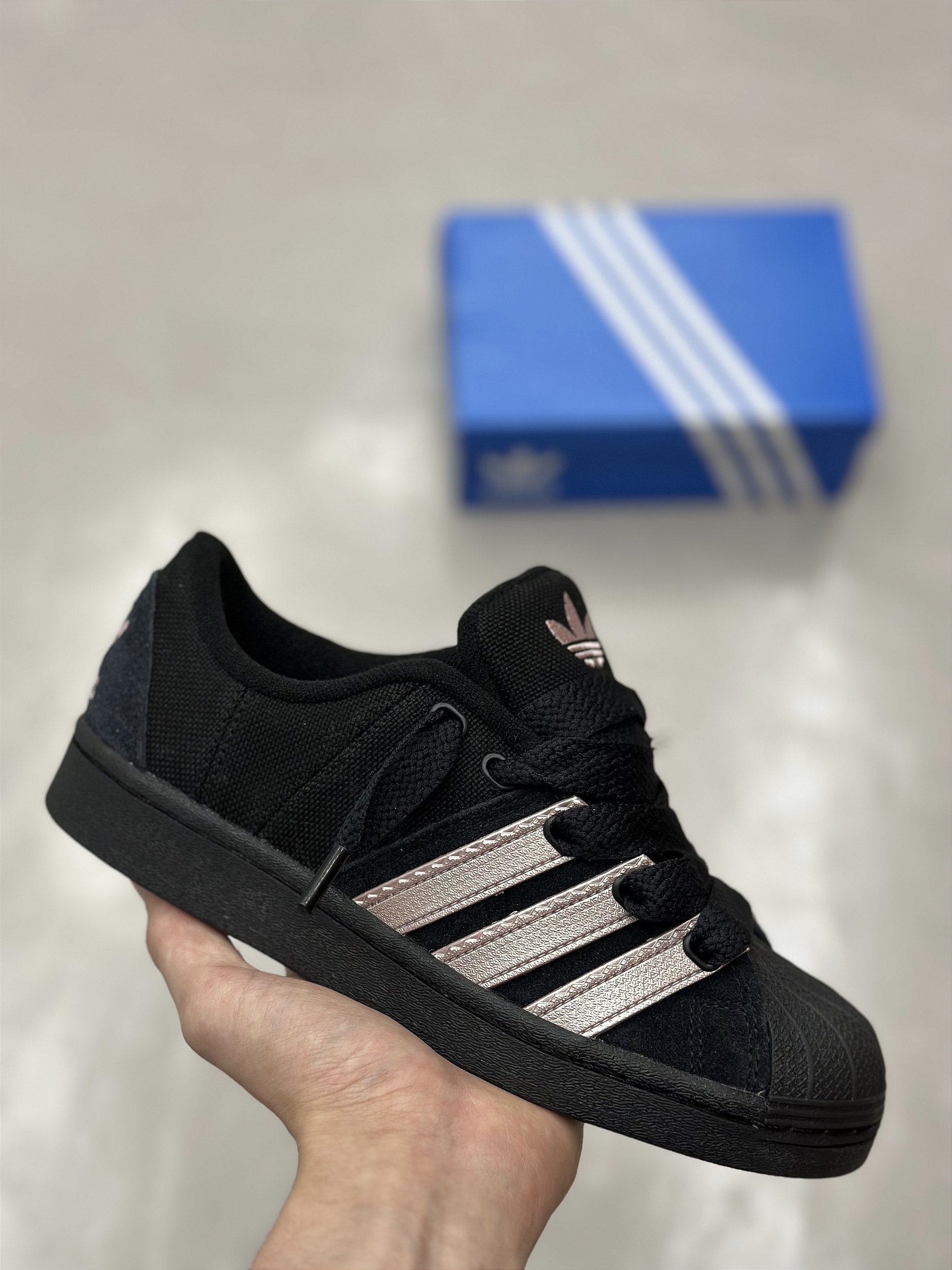 Adidas superstar on sale w black