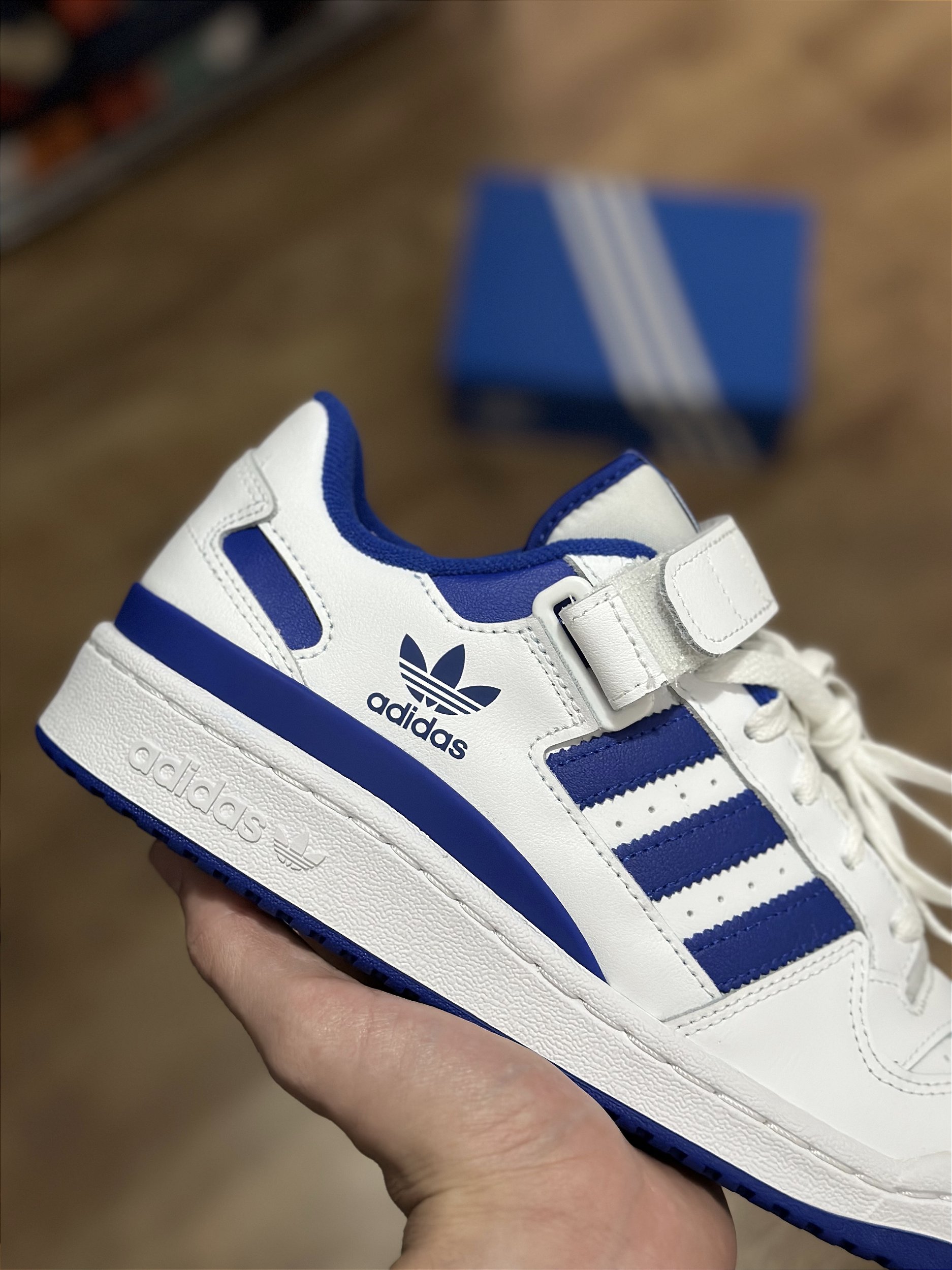 ADIDAS FORUM LOW (branco/azul) - Corre de Rua