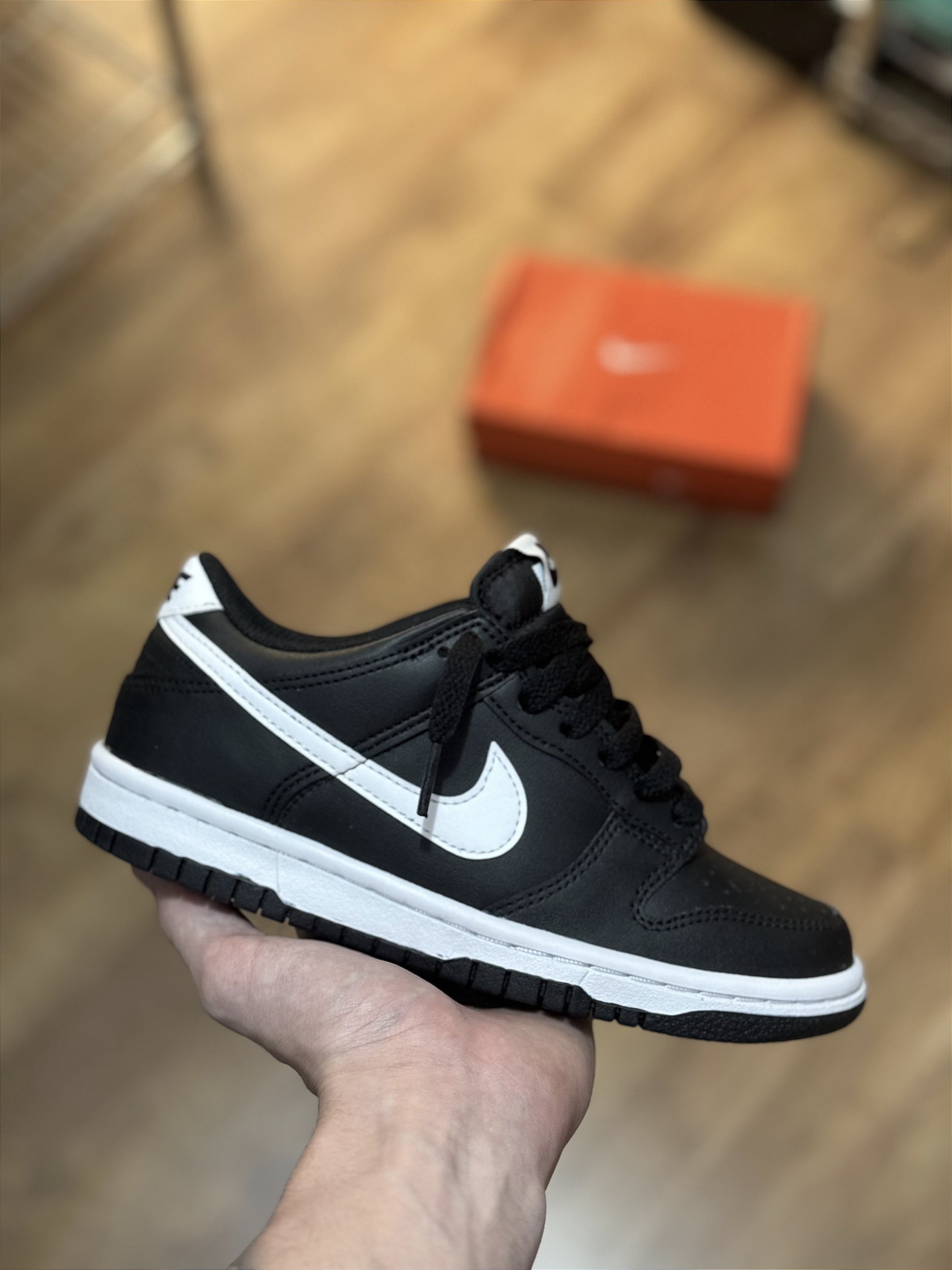 Dunk popular low GS 'black panda'