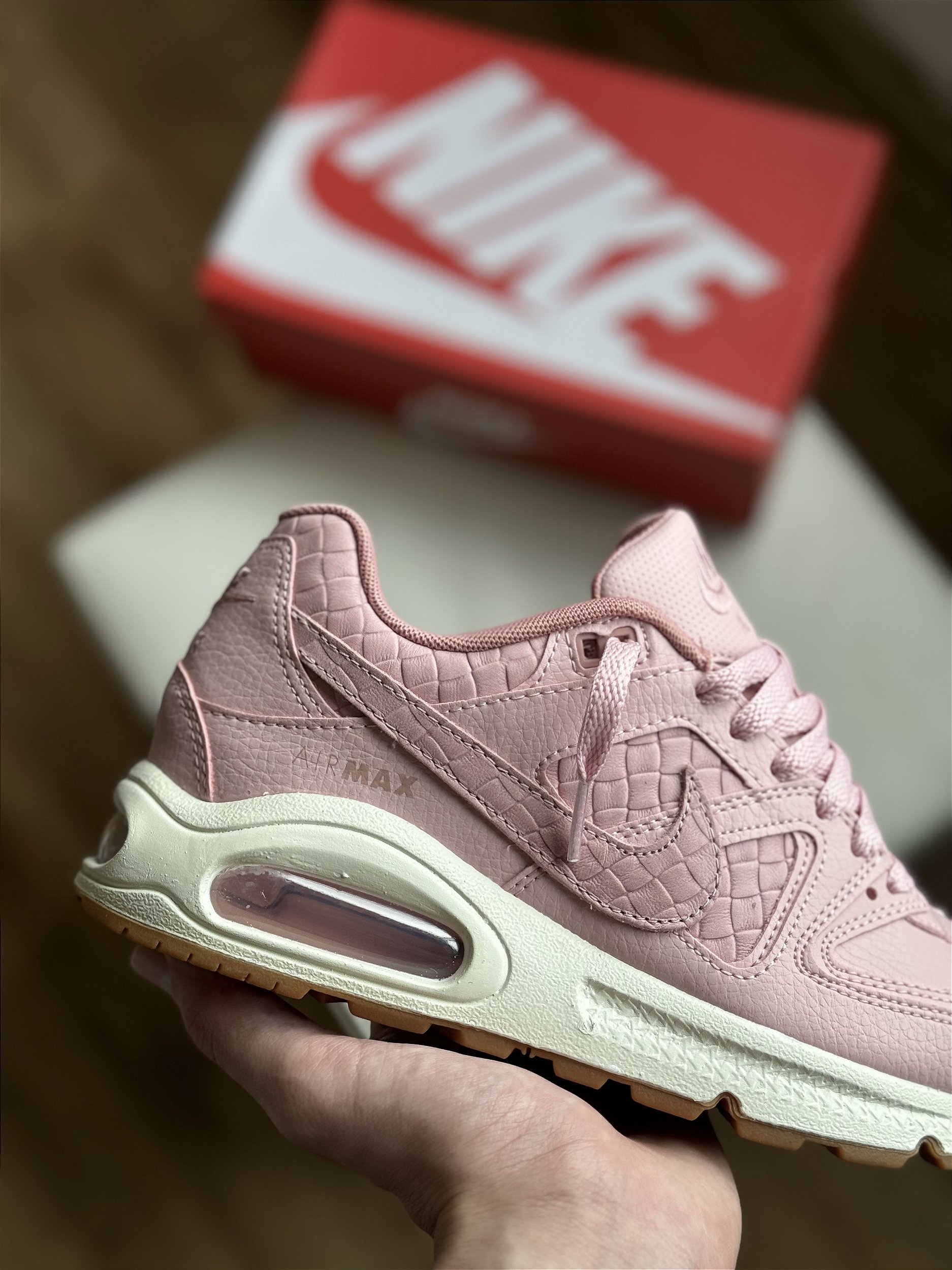 wmns air max command rosa