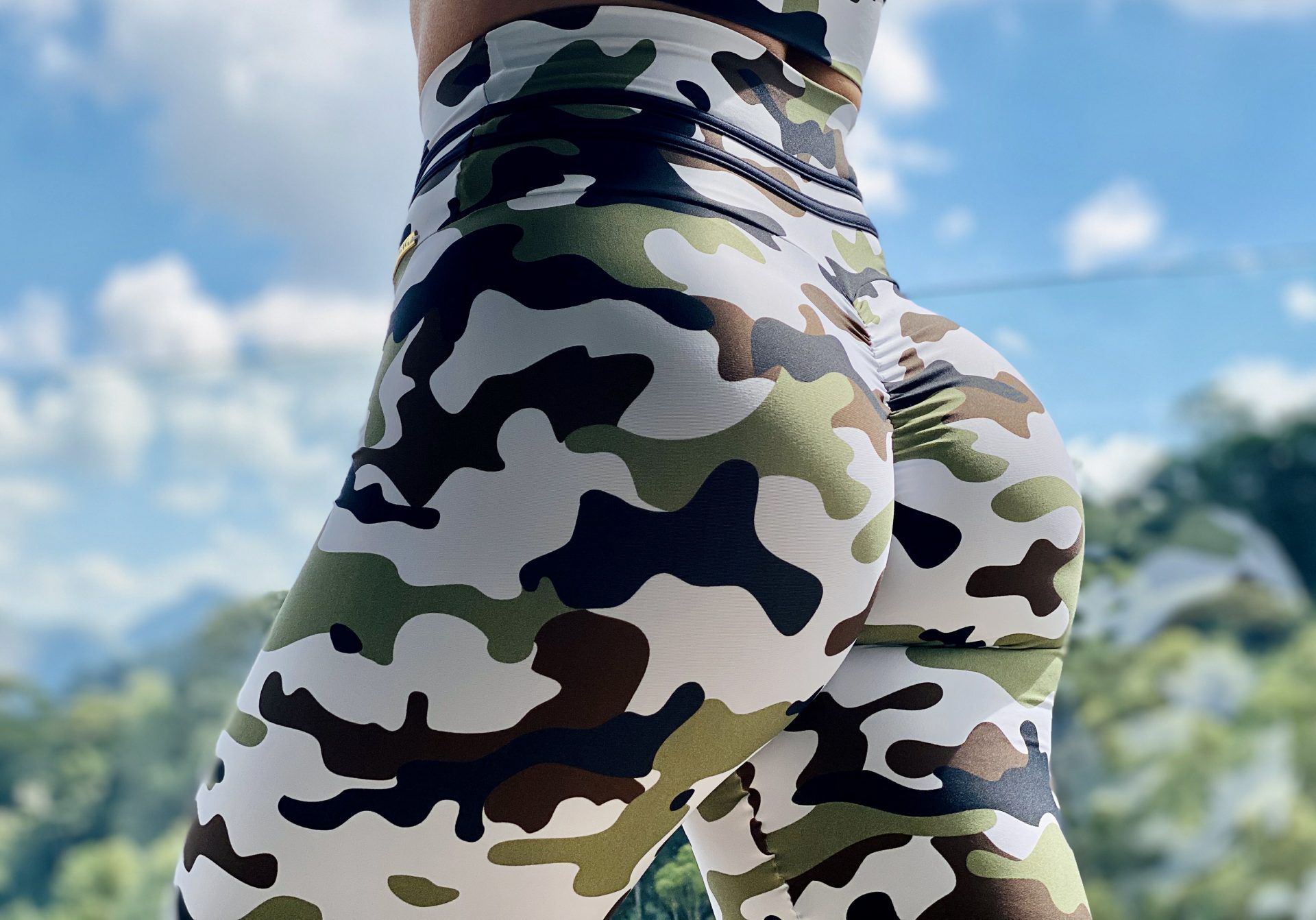 Calça legging fitness levanta bumbum camuflada - Madame Ninna - loja online  de confeccções femininas