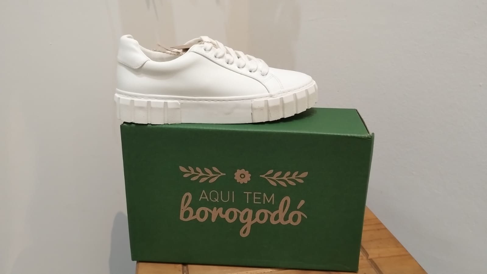 Tenis borogodó sales