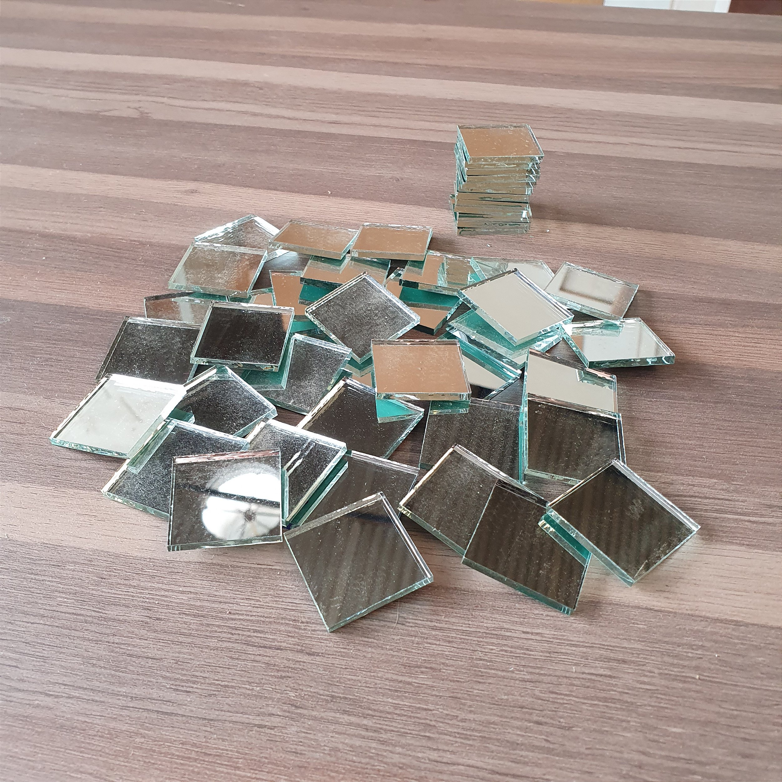 kit 100 unidades pastilha espelho vidro cristal 3x3 artesanato - Dom Móveis