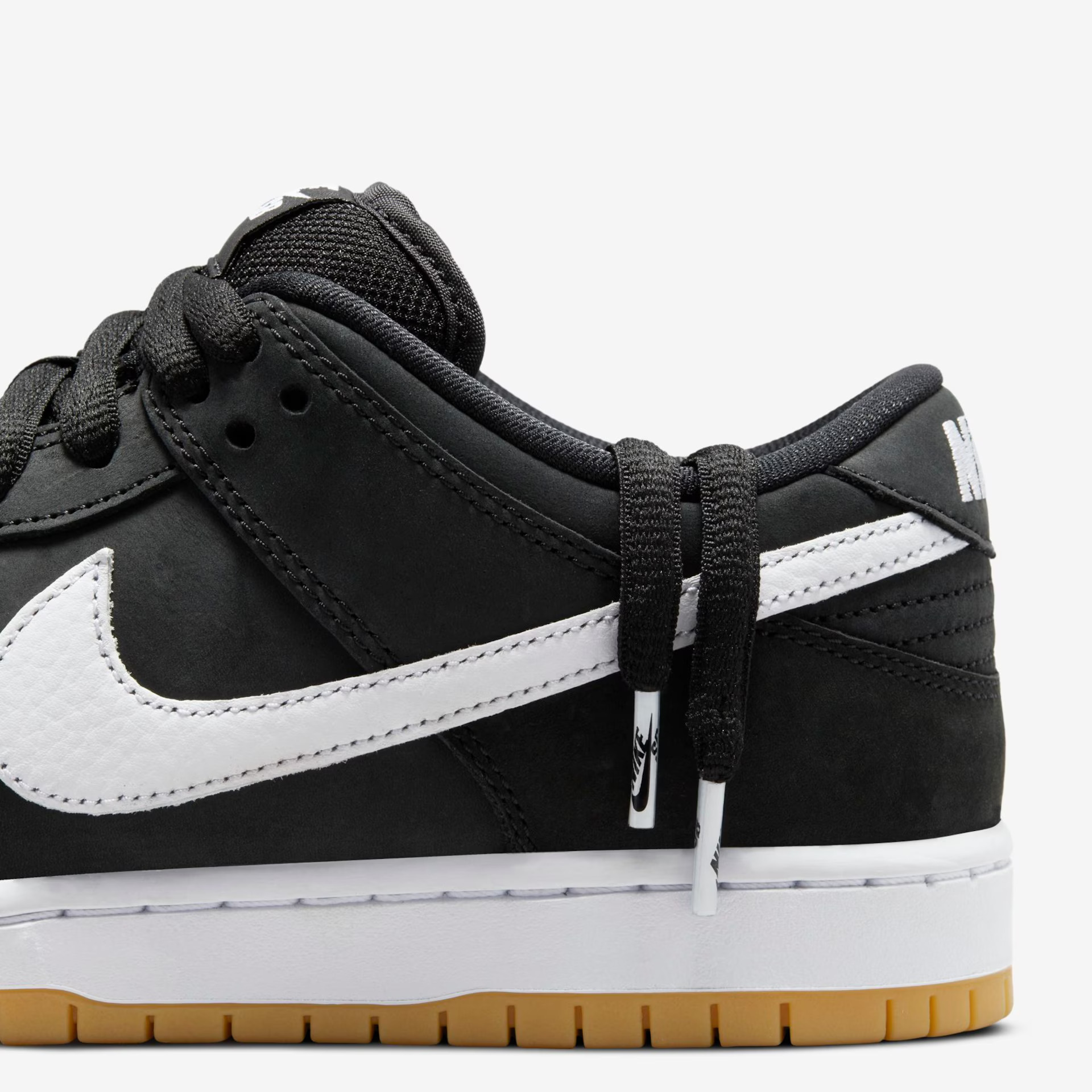 靴 Nike SB Dunk Low Pro \"Aluminum/Black\" Nike SB Dunk Low Pro Black and Aluminium - Droper