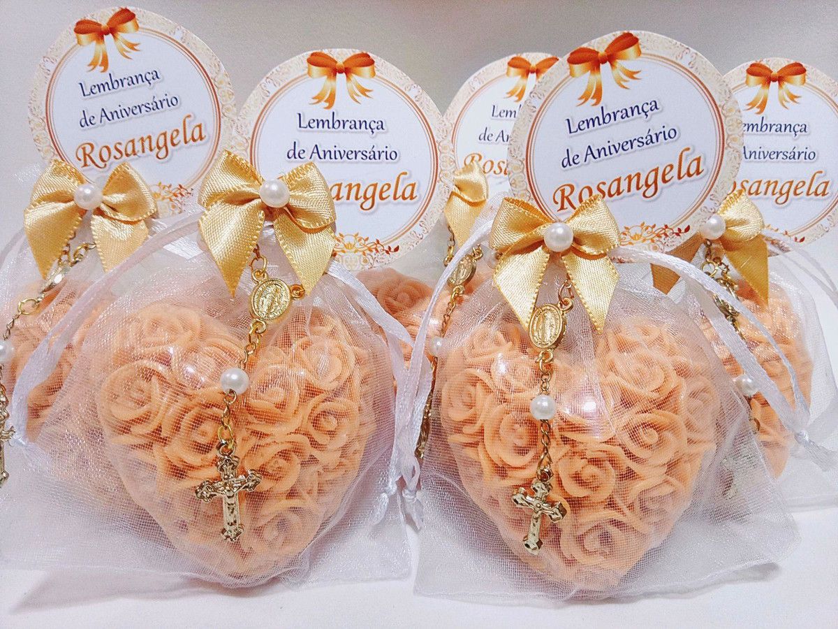 Lembrancinha Personalizada, Sabonete Coração Provence com Mini Terço - DNA  Aromas - Lembrancinhas e Presentes Personalizados