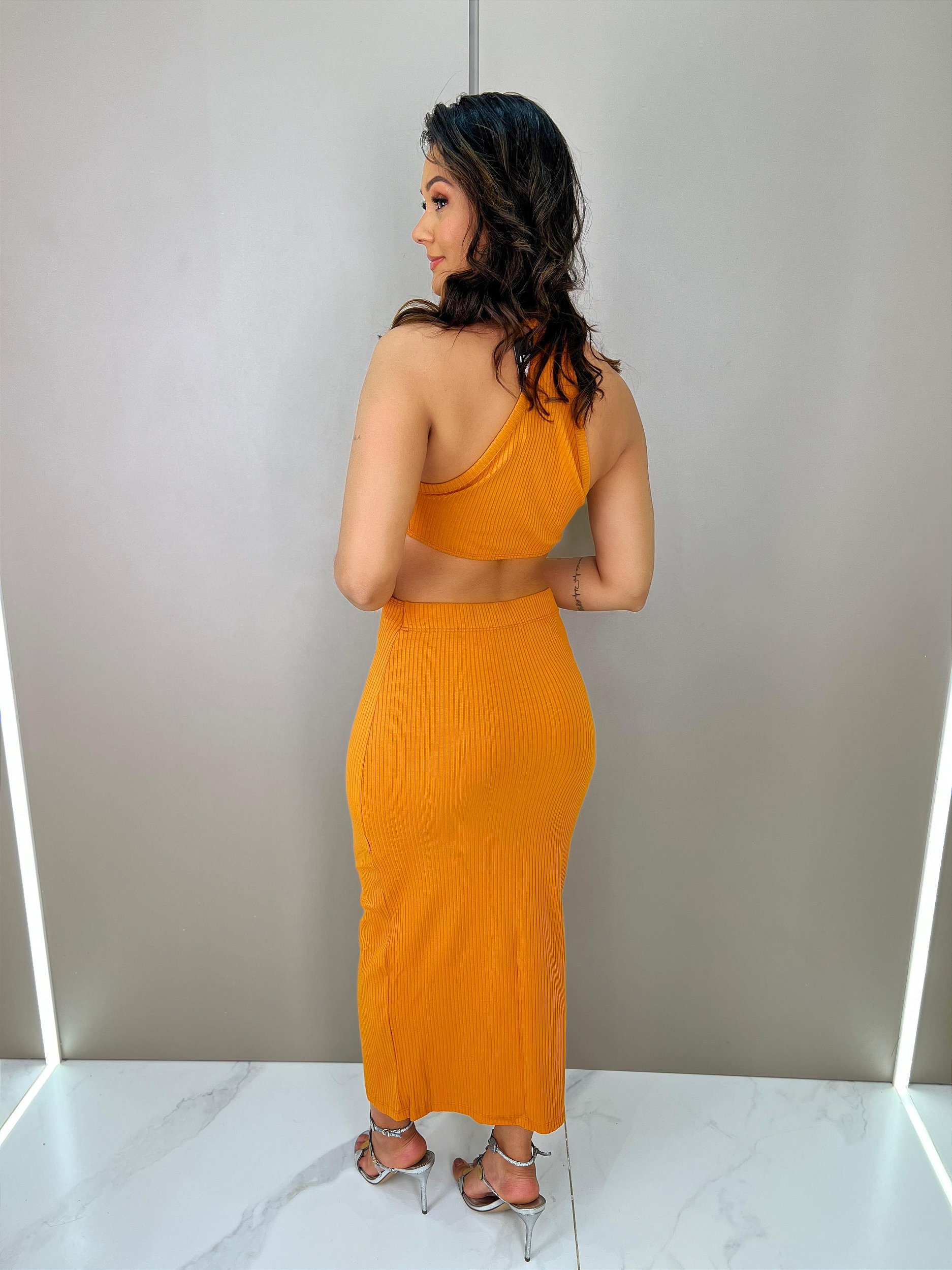 Vestido Longo Canelado com Bojo Marrom