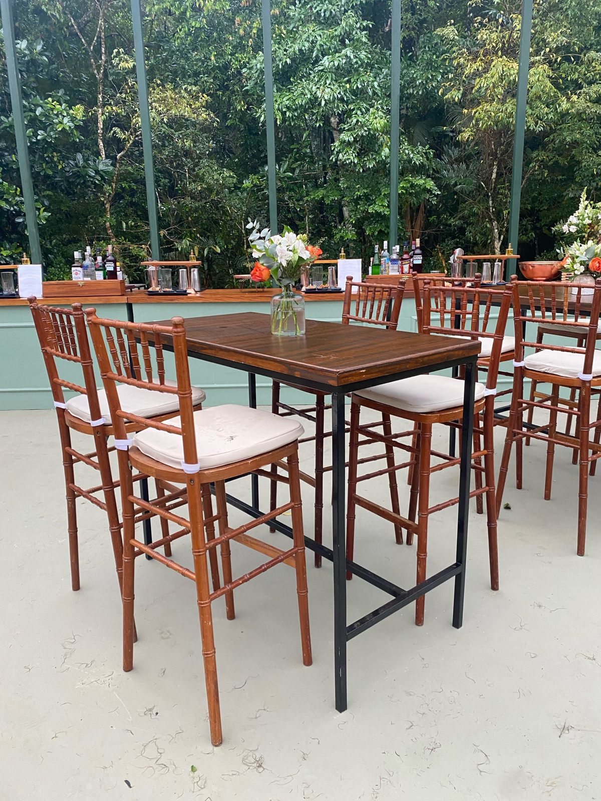 Aluguel de mesas bistrôs para eventos - Casa Tiffany - Aluguel de ...