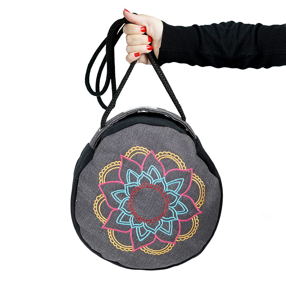 Bolsa para tapete de Yoga - Mat Bag Shadow - Zafu - Almofada para Yoga e  meditação - Zabuton - Yoga é (r)evolução!